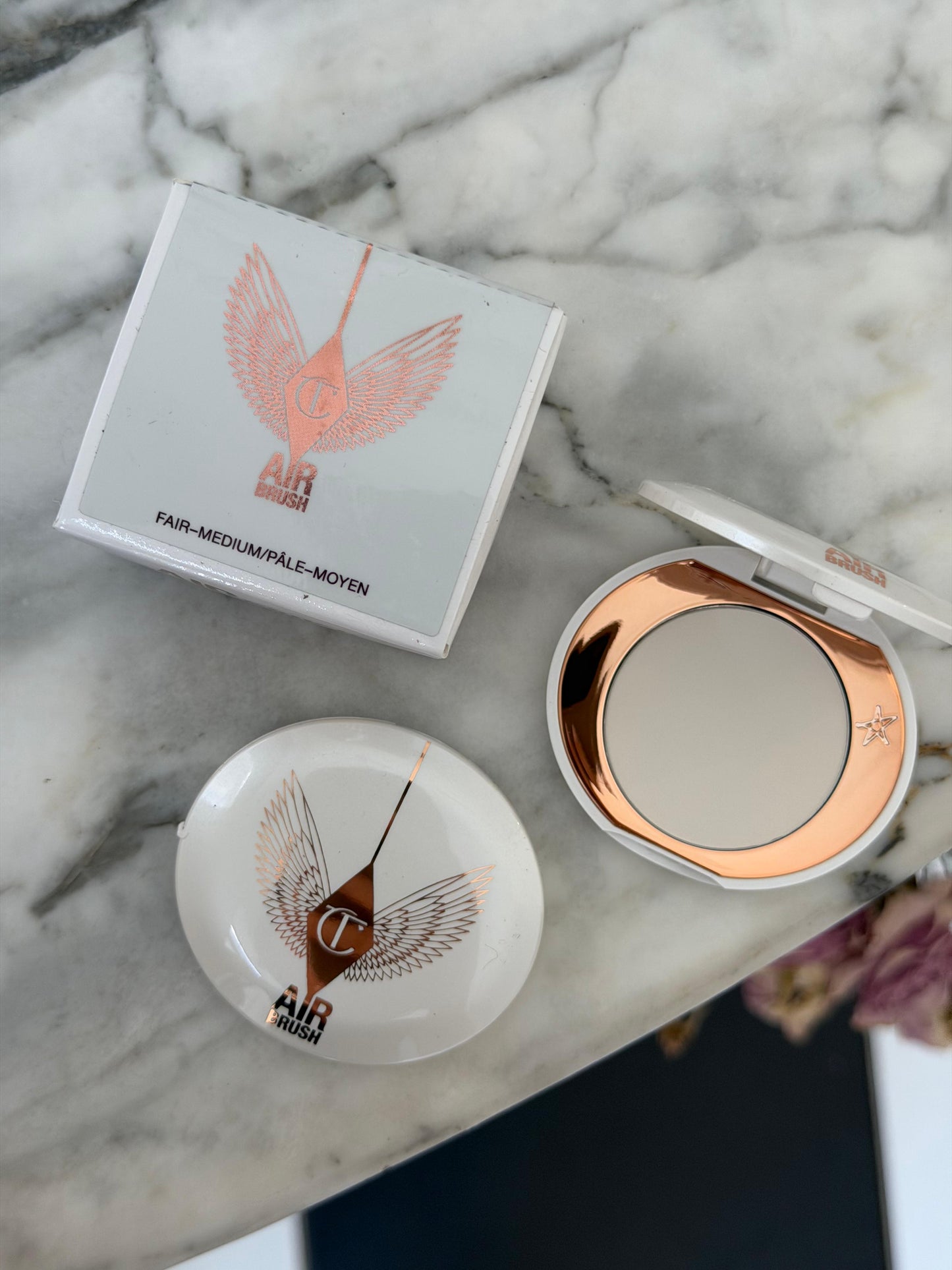 CHARLOTTE TILBURY Airbrush Brightening Flawless Finish - Fair-Medium