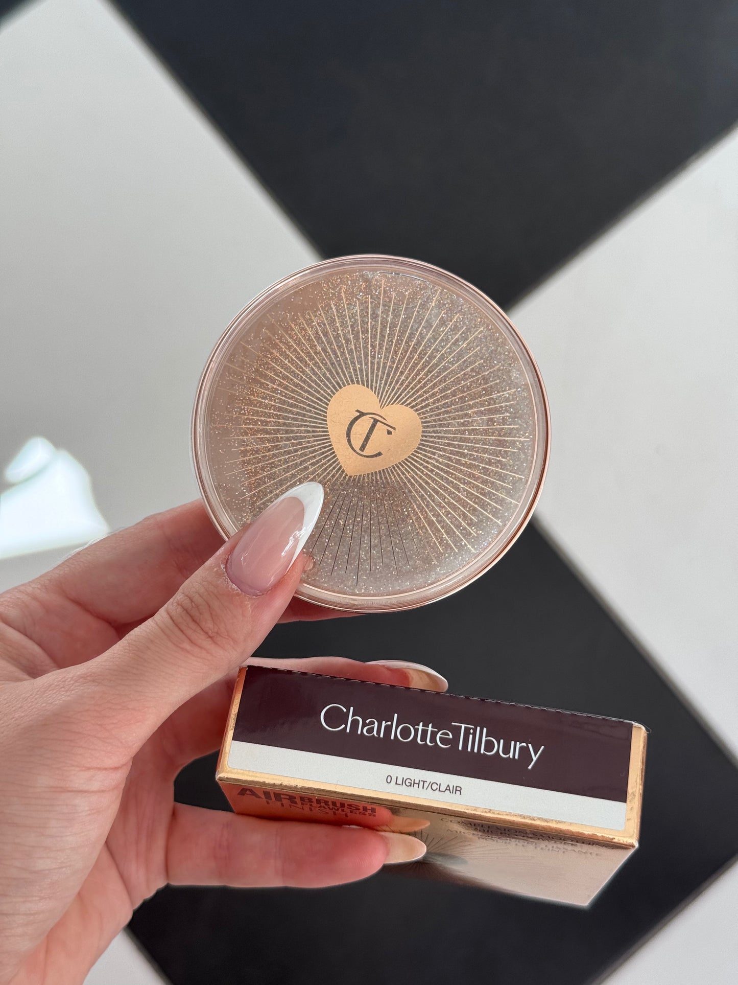 CHARLOTTE TILBURY Airbrush Flawless Finish - Complexion Smoothing Micro Powder (0)