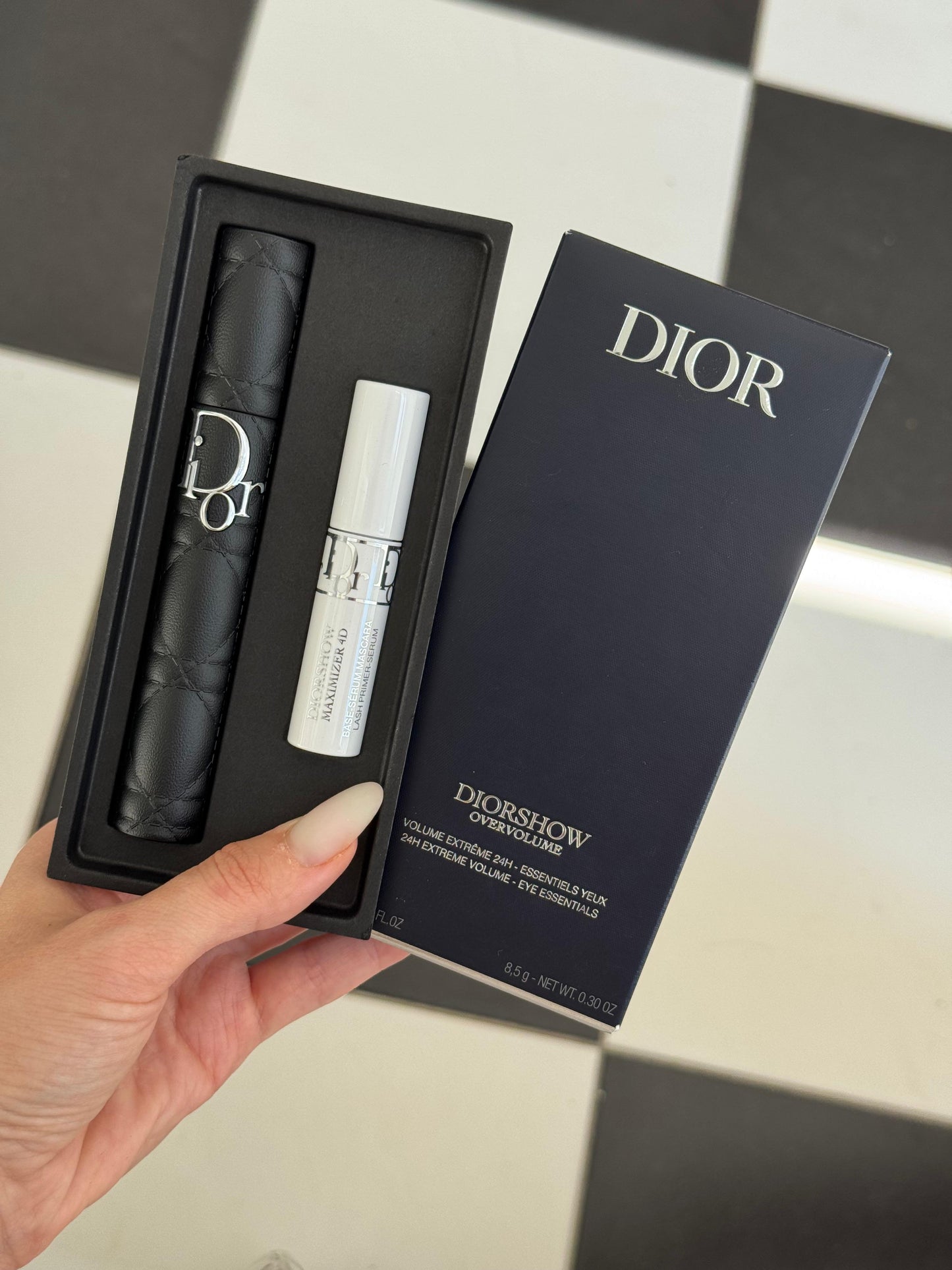 DIOR Diorshow Overvolume Set
Mascara and Mini Diorshow 4D Lash Primer-Serum - Eye Essentials Set for Volume and Definition