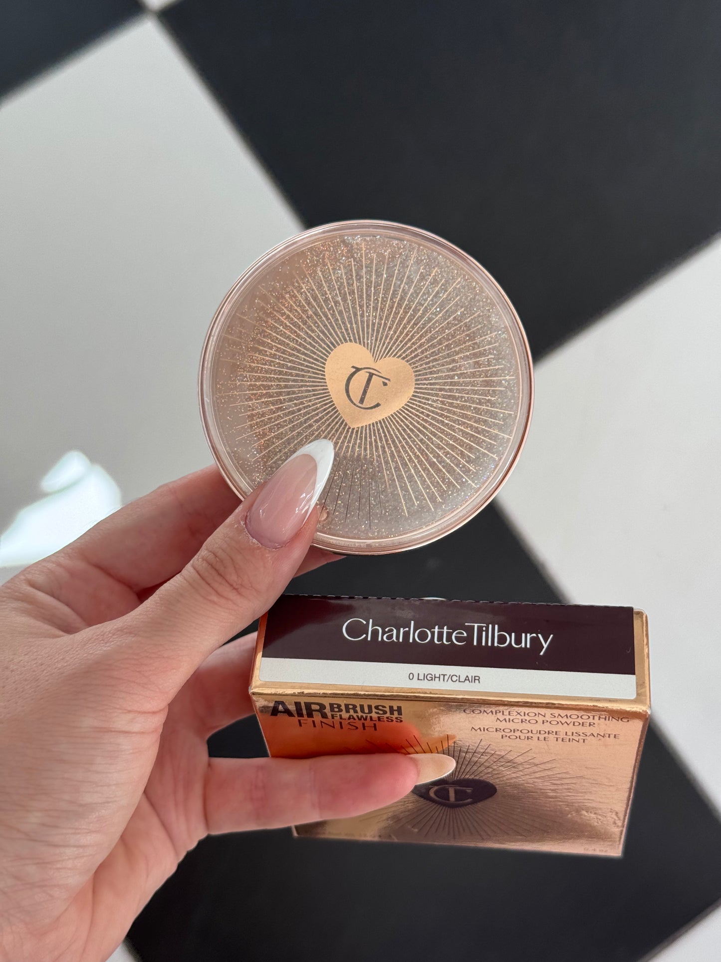 CHARLOTTE TILBURY Airbrush Flawless Finish - Complexion Smoothing Micro Powder (0)