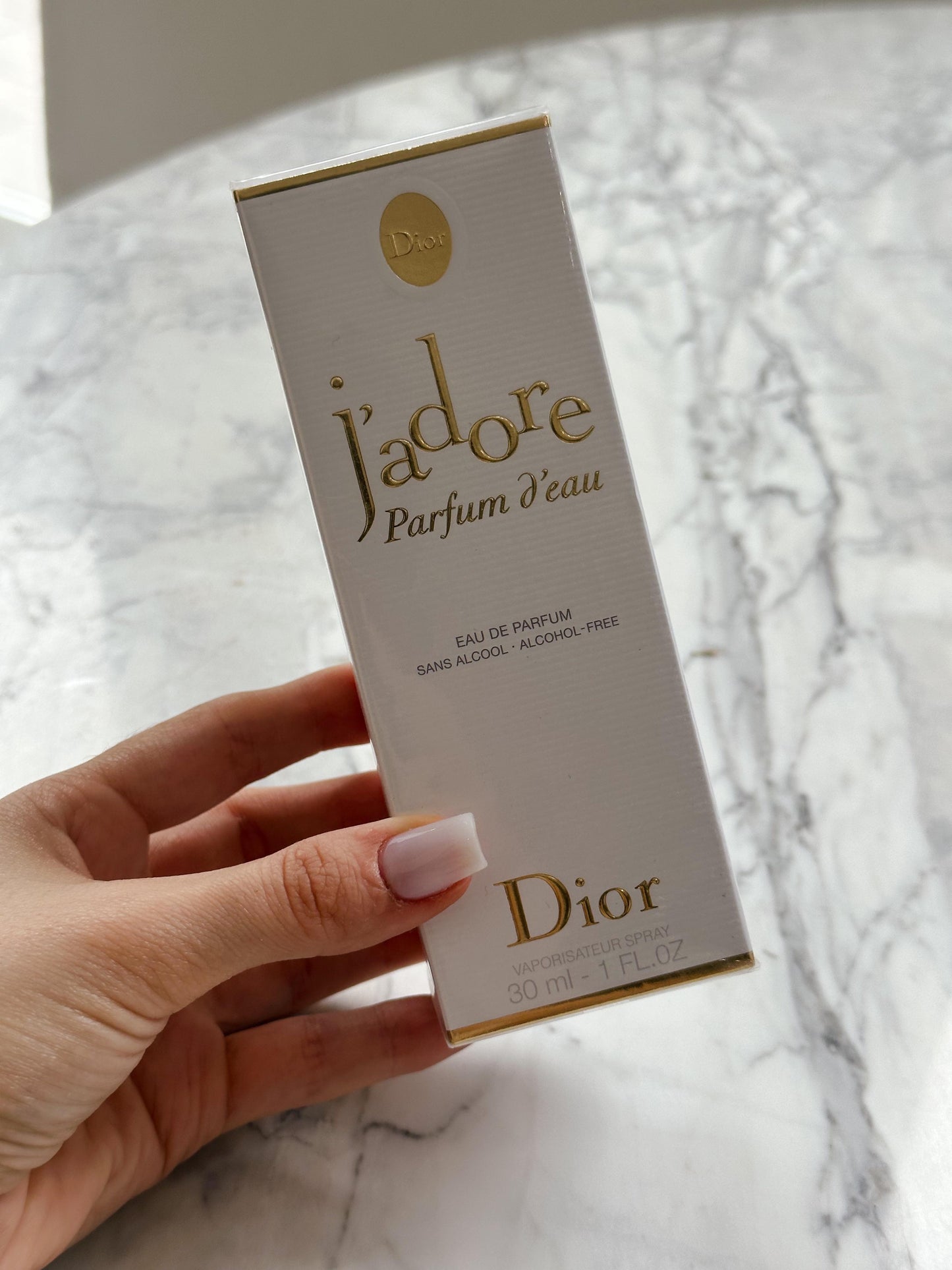 DIOR J'Adore Parfum D'Eau
Alcohol-Free, Eau De Parfum - Floral Notes