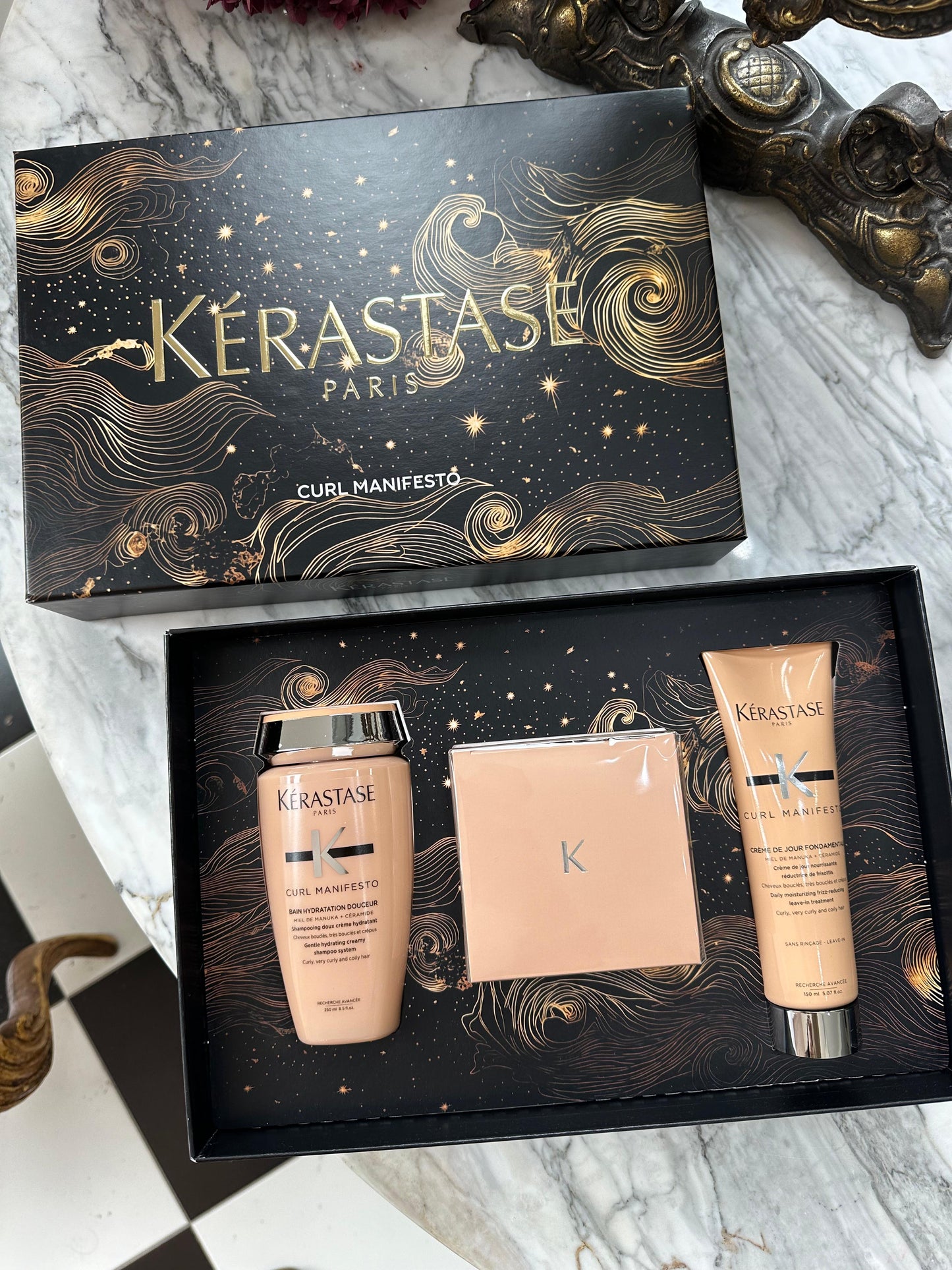 KÉRASTASE Curl Manifesto Gift Set
Nourishment For Curly And Frizzy Hair