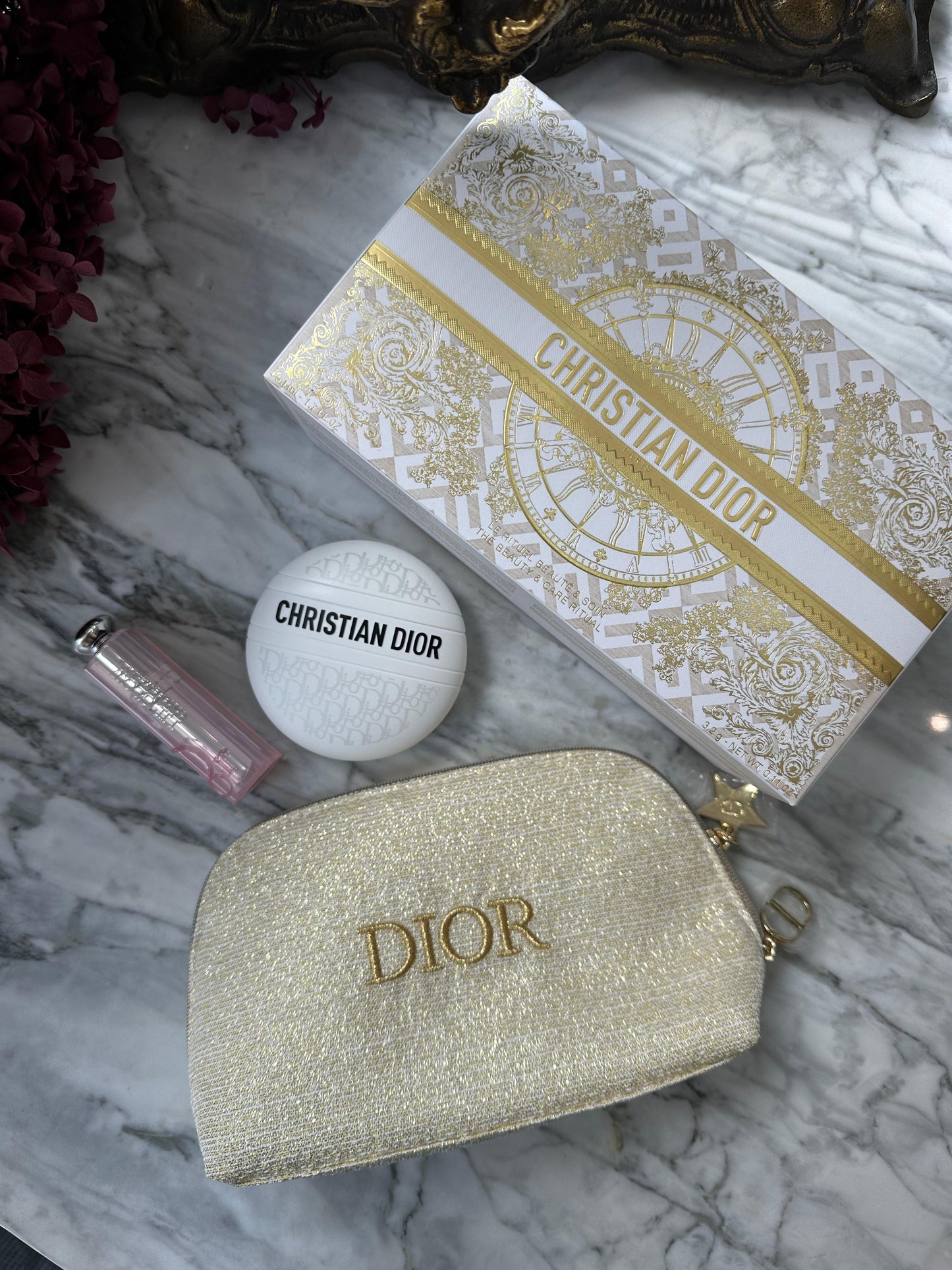 DIOR Beauty Gold Pouch