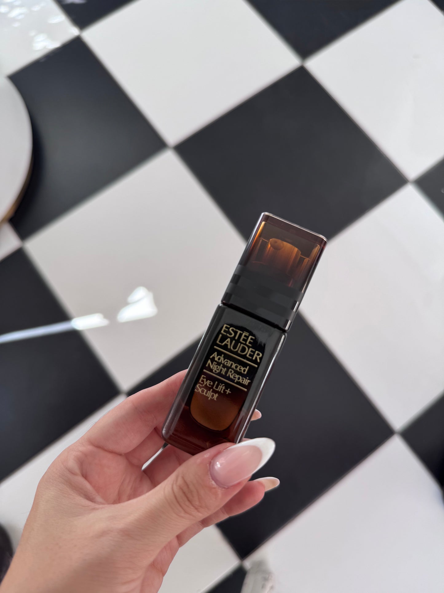 ESTEE LAUDER Advanced Night Repair Eye Lift & Sculpt - Eye Cream