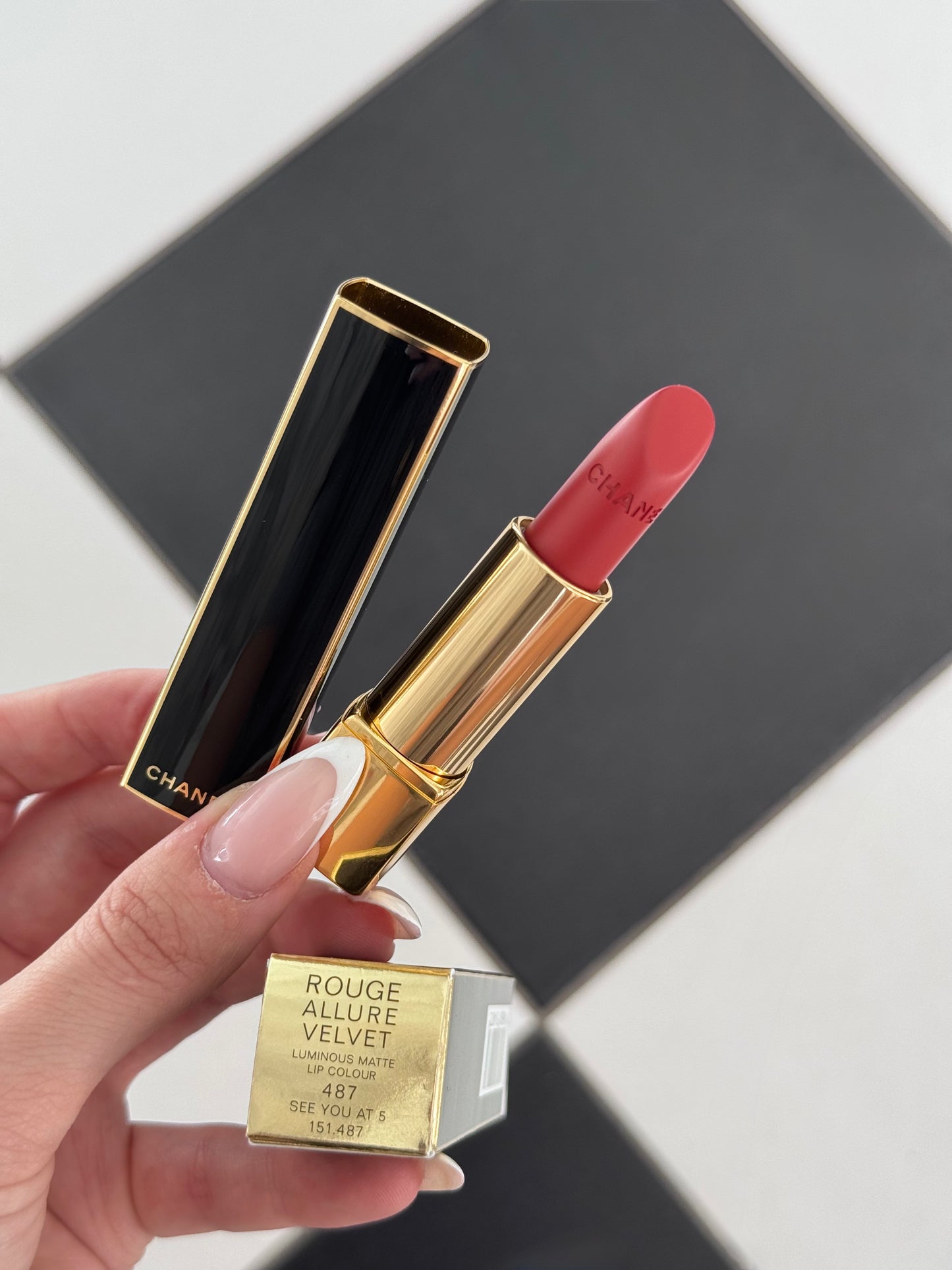 CHANEL Rouge Allure Velvet (487)
Luminous Matte Lipstick - Limited Edition