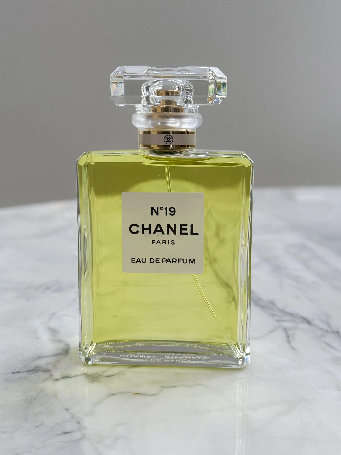 CHANEL N°19 Eau De Parfum 100ml