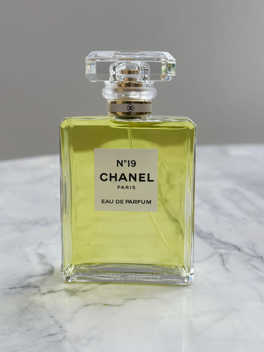 CHANEL N°19 Eau De Parfum 100ml