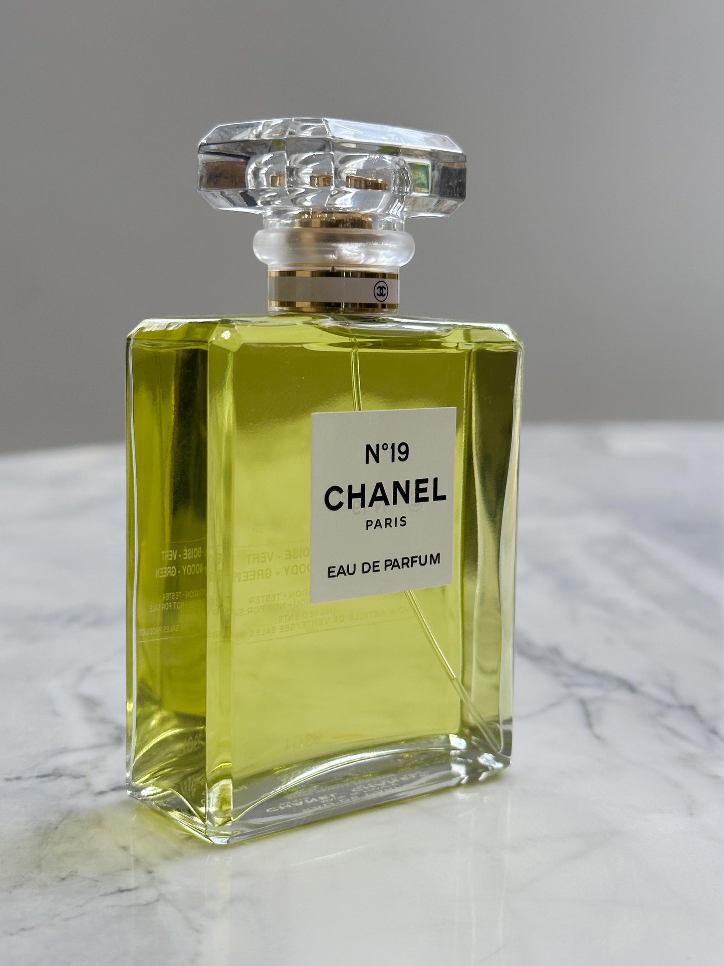 CHANEL N°19 Eau De Parfum 100ml