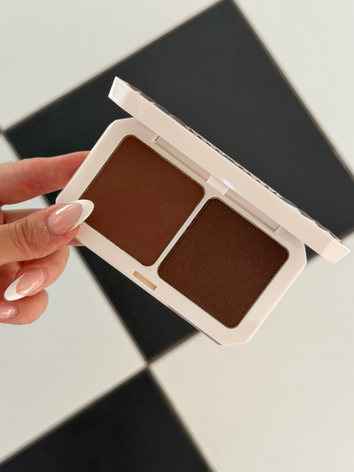 FENTY Bronzer & Highlighter Palette (Blur 01 + Glow 02)