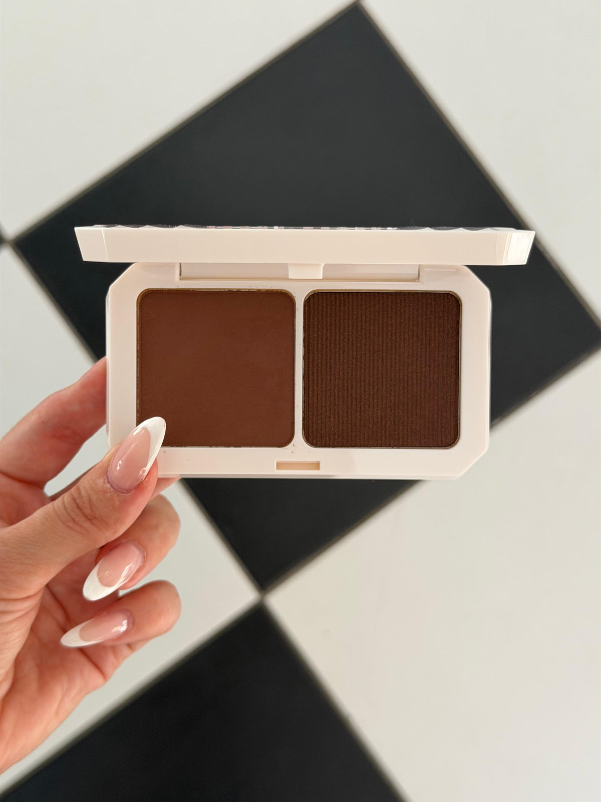 FENTY Bronzer & Highlighter Palette (Blur 01 + Glow 02)