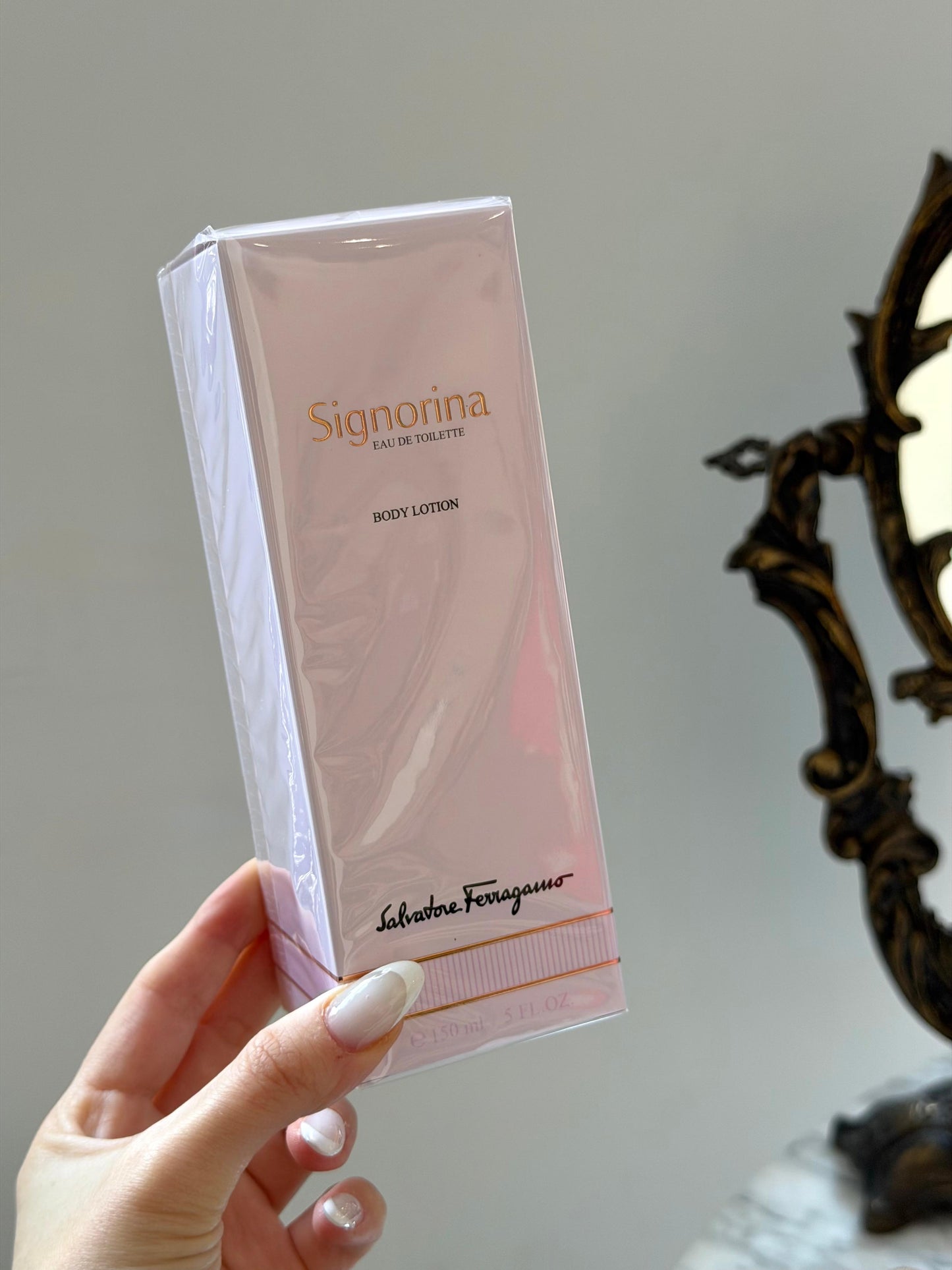 FERRAGAMO Signorina Eau De Toilette Body Lotion