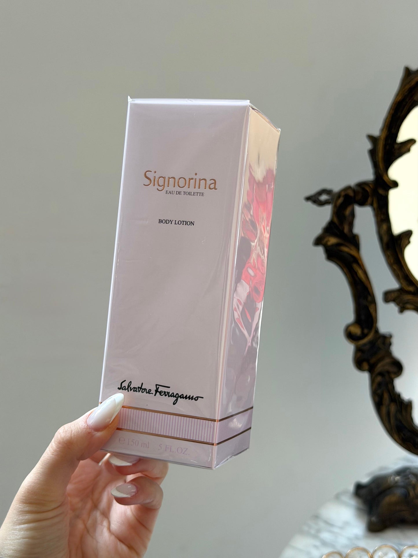 FERRAGAMO Signorina Eau De Toilette Body Lotion