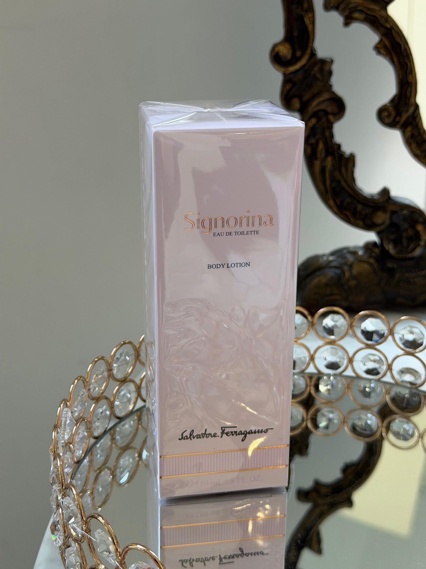 FERRAGAMO Signorina Eau De Toilette Body Lotion