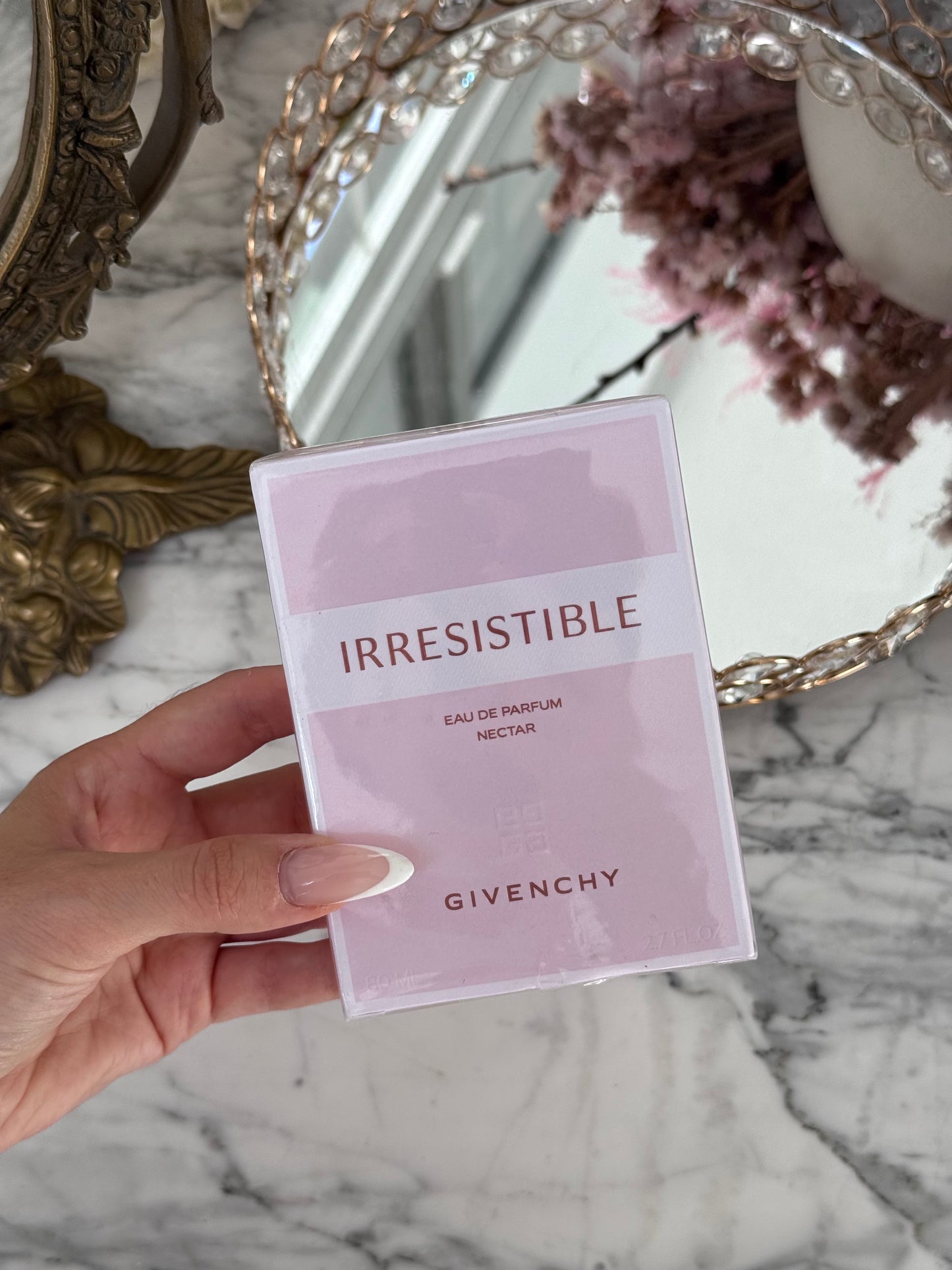 GIVENCHY Irresistible Nectar
Eau de Parfum
Floral, Gourmand