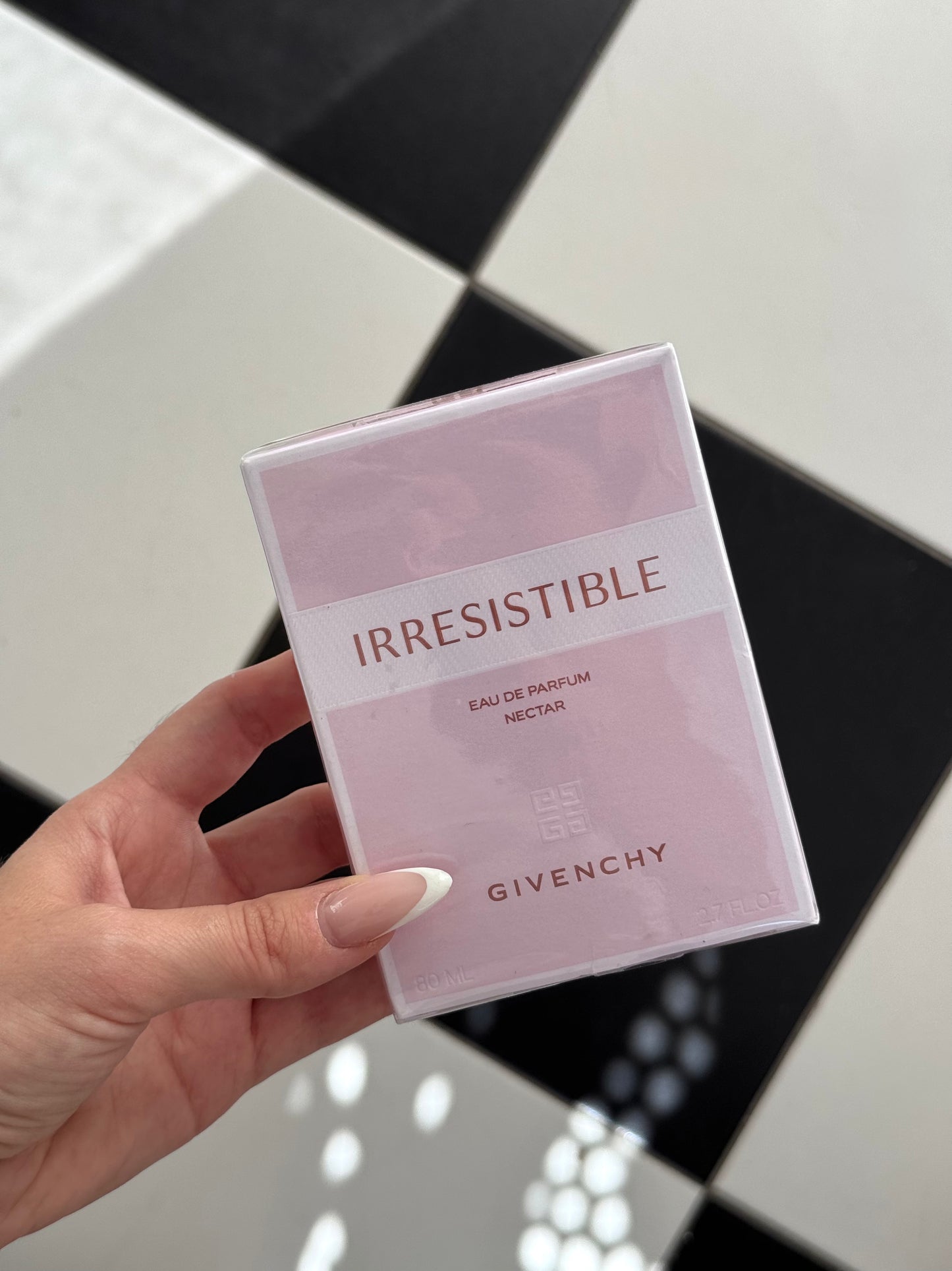 GIVENCHY Irresistible Nectar
Eau de Parfum
Floral, Gourmand