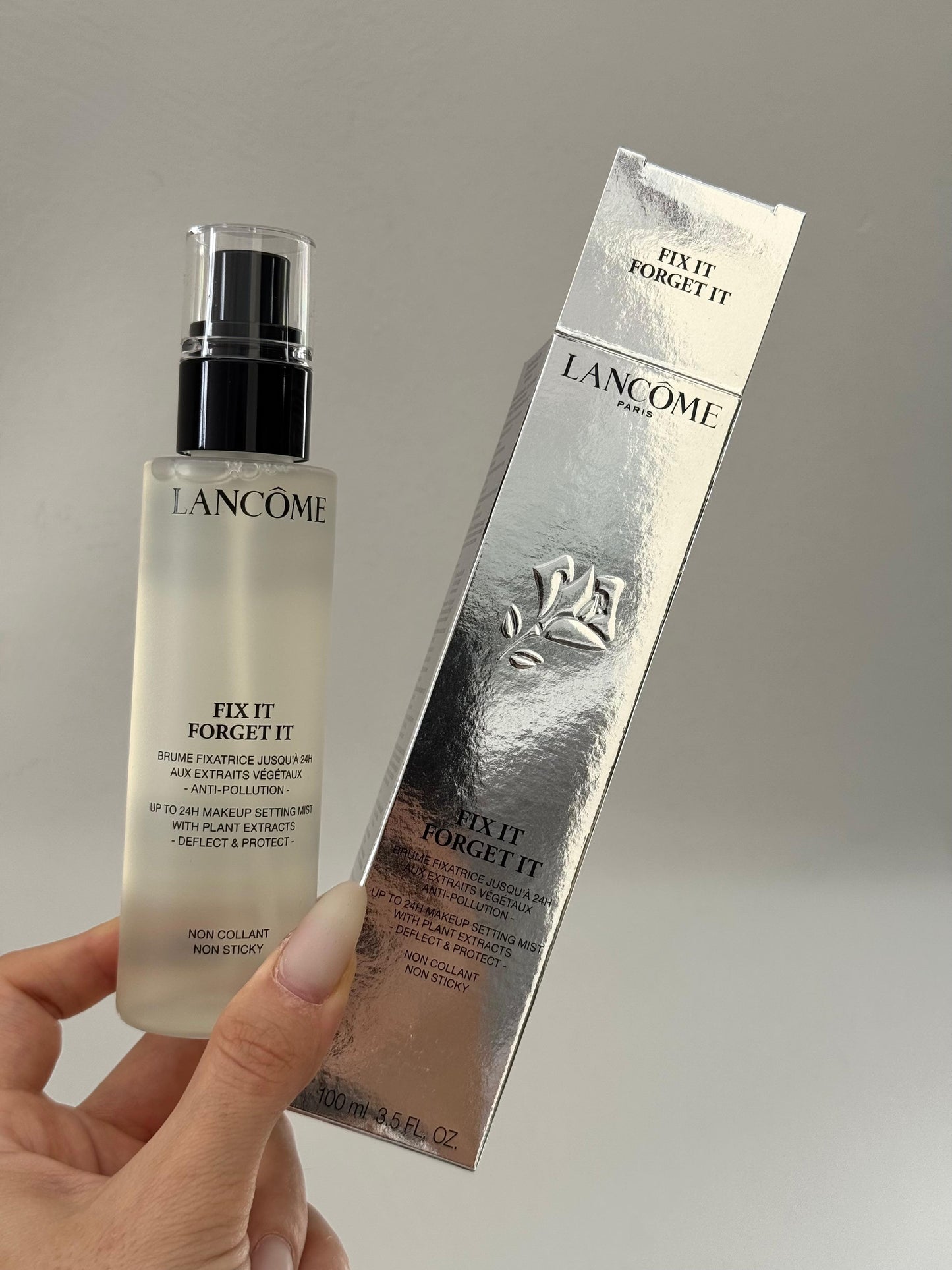 LANCÔME Fix It Forget It Makeup Setting Spray
Hydrating & 24H Makeup Extending