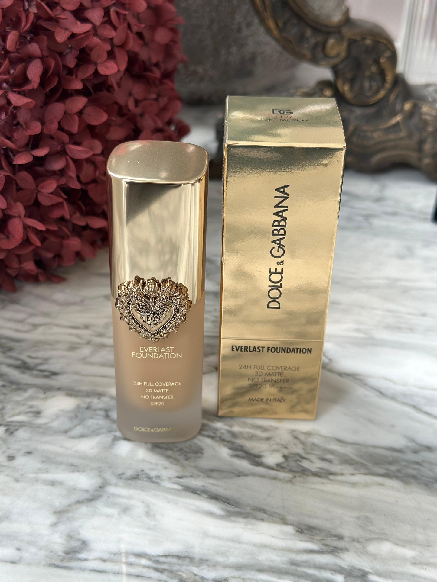 DOLCE&GABBANA Everlast Foundation
24H Full Coverage, 3D Matte, No Transfer SPF20