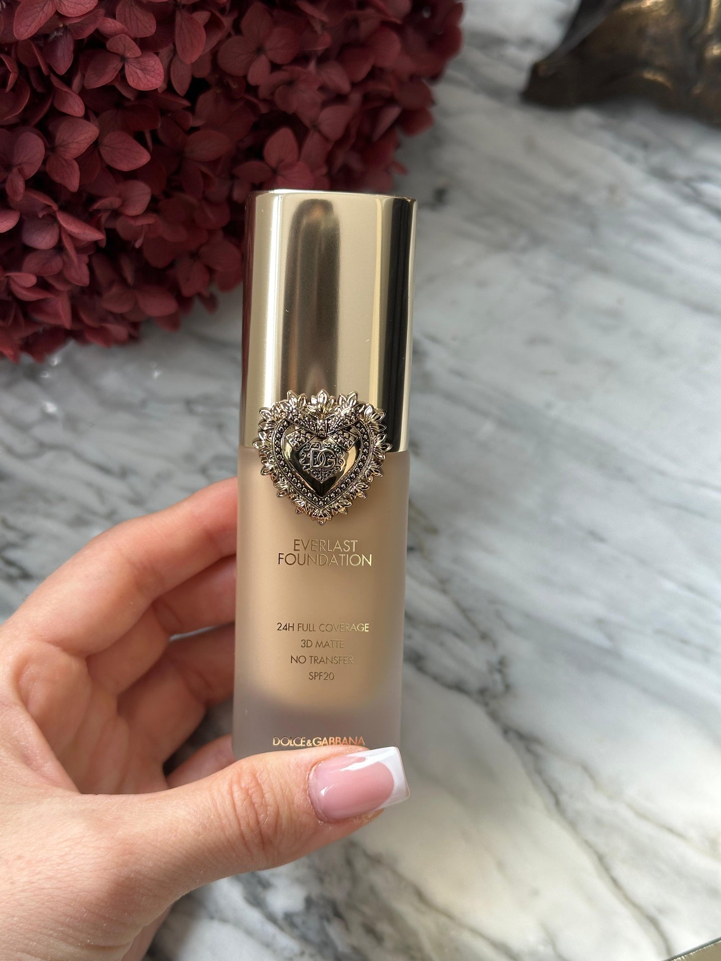 DOLCE&GABBANA Everlast Foundation
24H Full Coverage, 3D Matte, No Transfer SPF20