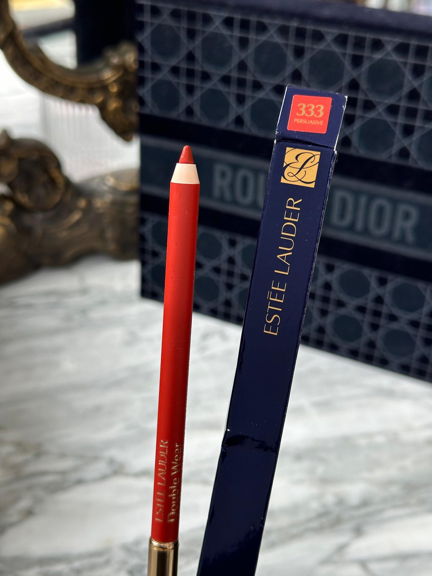 ESTÉE LAUDER Double Wear
24H Stay-in-Place Lip Liner
Oil-Infused, Transfer-Resistant Wear