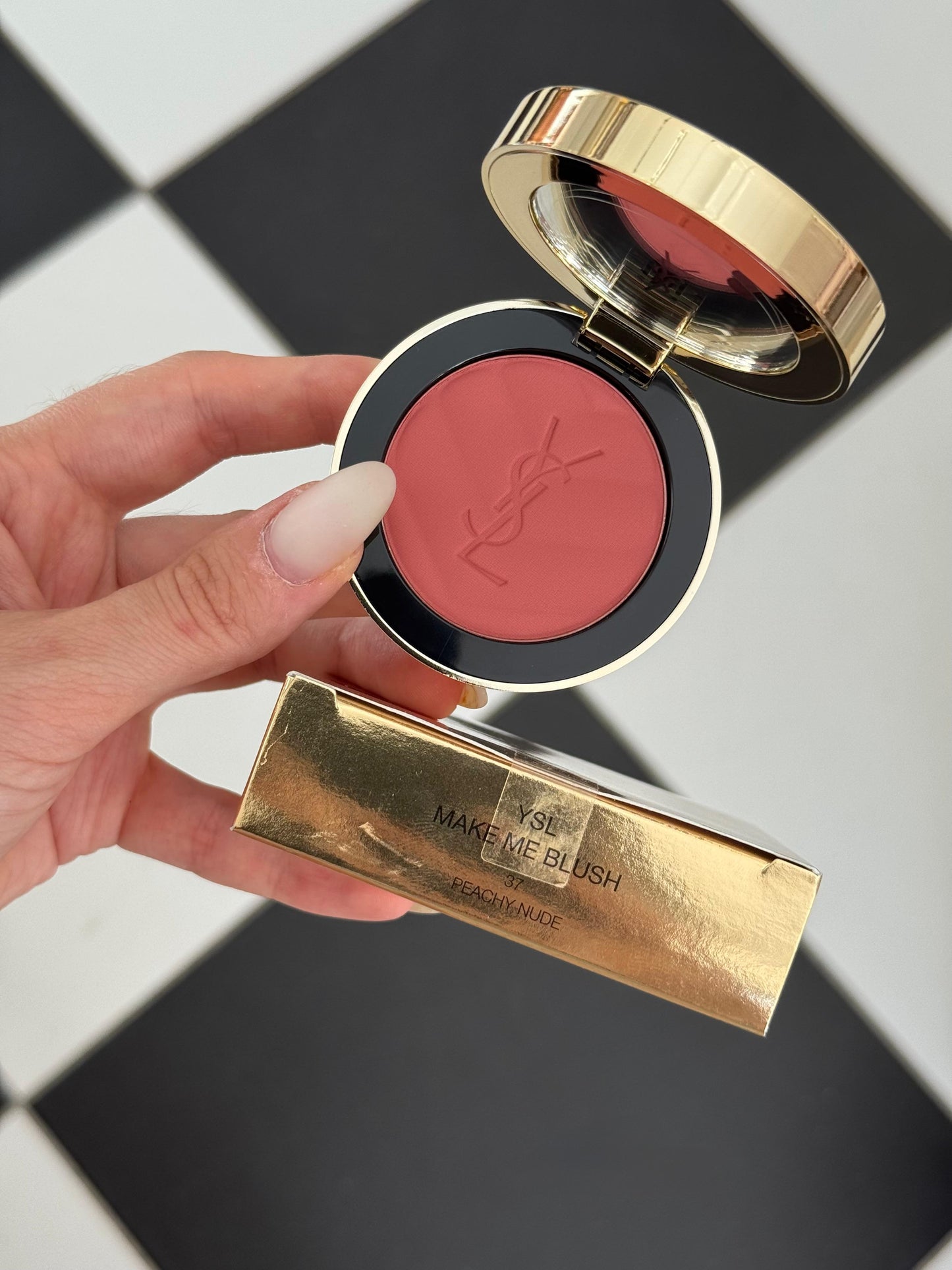YSL Make Me Blush - Bold Blurring Blush (37)