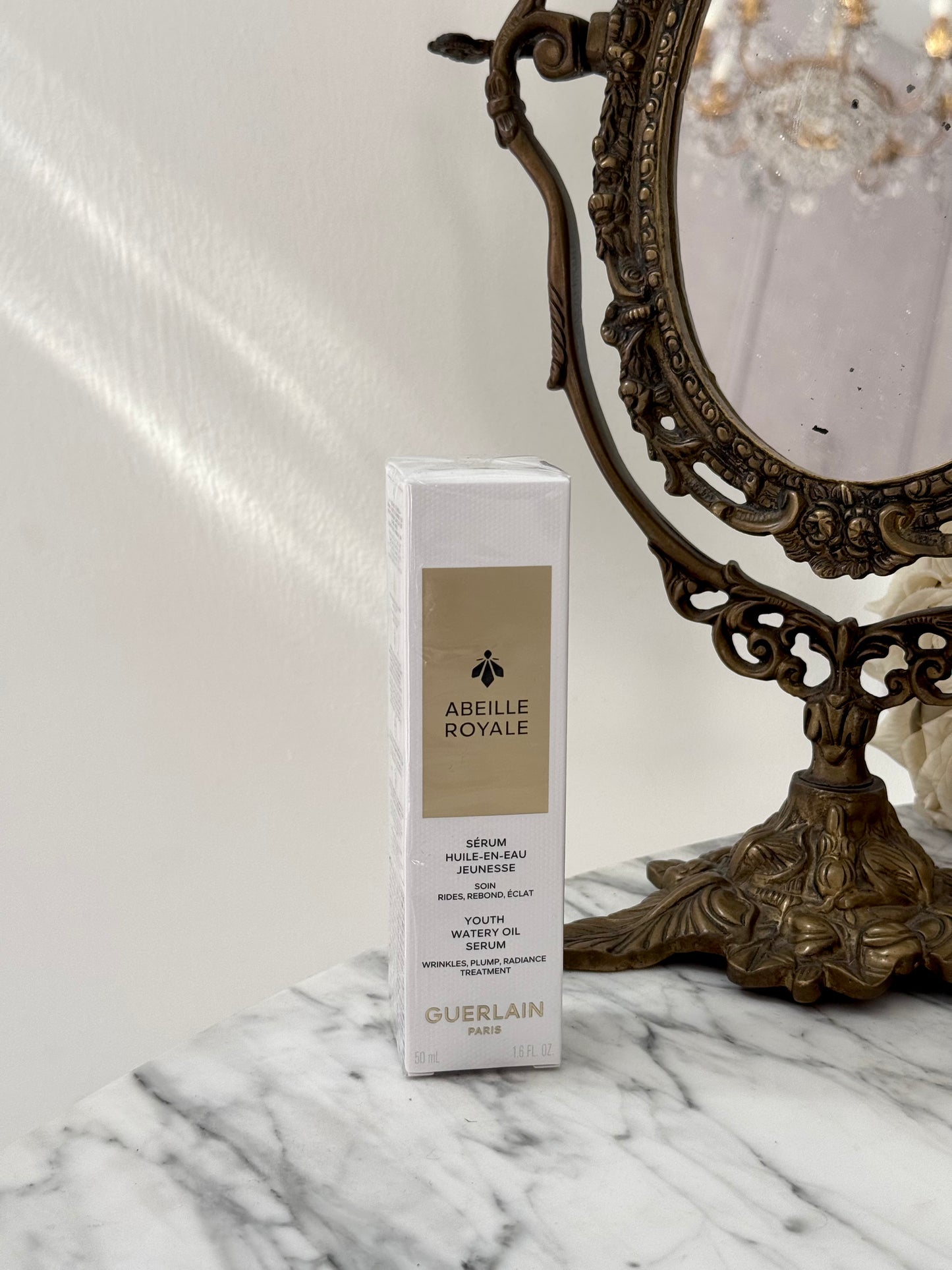 GUERLAIN Abeille Royale
Youth Watery Oil Serum
Replumps, Smoothes, Illuminates
All Skin Types, Even Sensitive