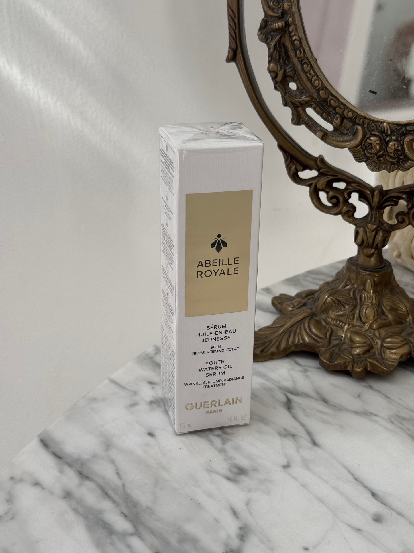 GUERLAIN Abeille Royale
Youth Watery Oil Serum
Replumps, Smoothes, Illuminates
All Skin Types, Even Sensitive