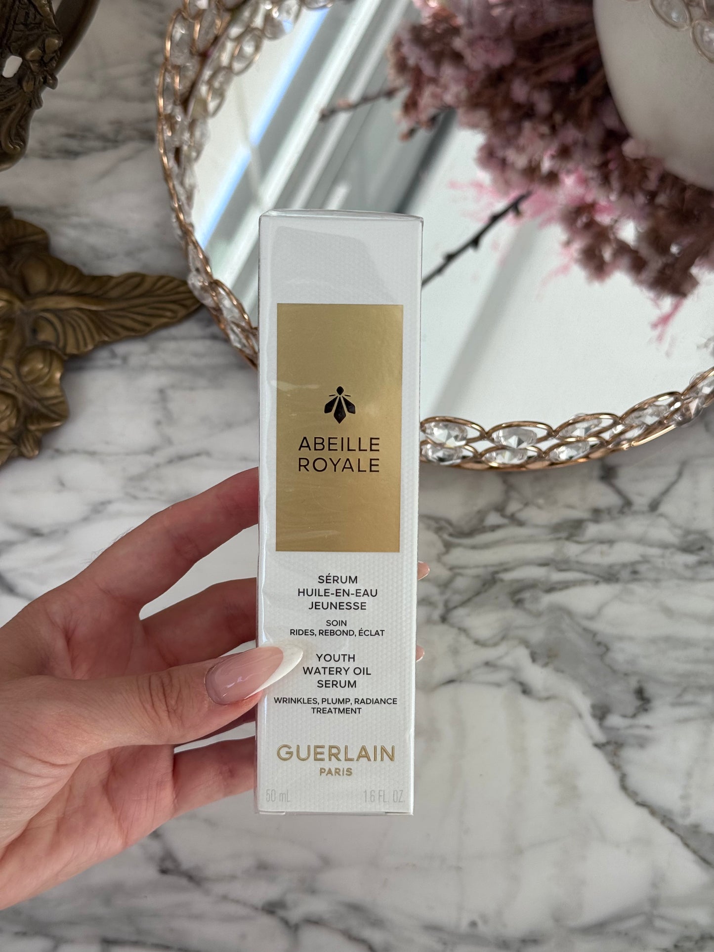 GUERLAIN Abeille Royale
Youth Watery Oil Serum
Replumps, Smoothes, Illuminates
All Skin Types, Even Sensitive
