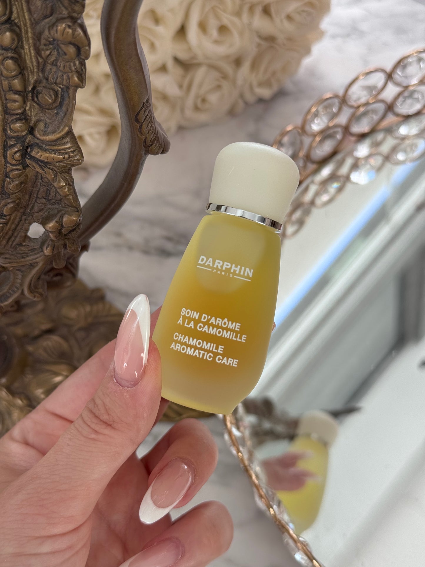 DARPHIN Essential Oil Elixir Chamomille Aromatic Care
Soothe, Protect And Natural Radiance To Sensitive, Redness-Prone Skin
