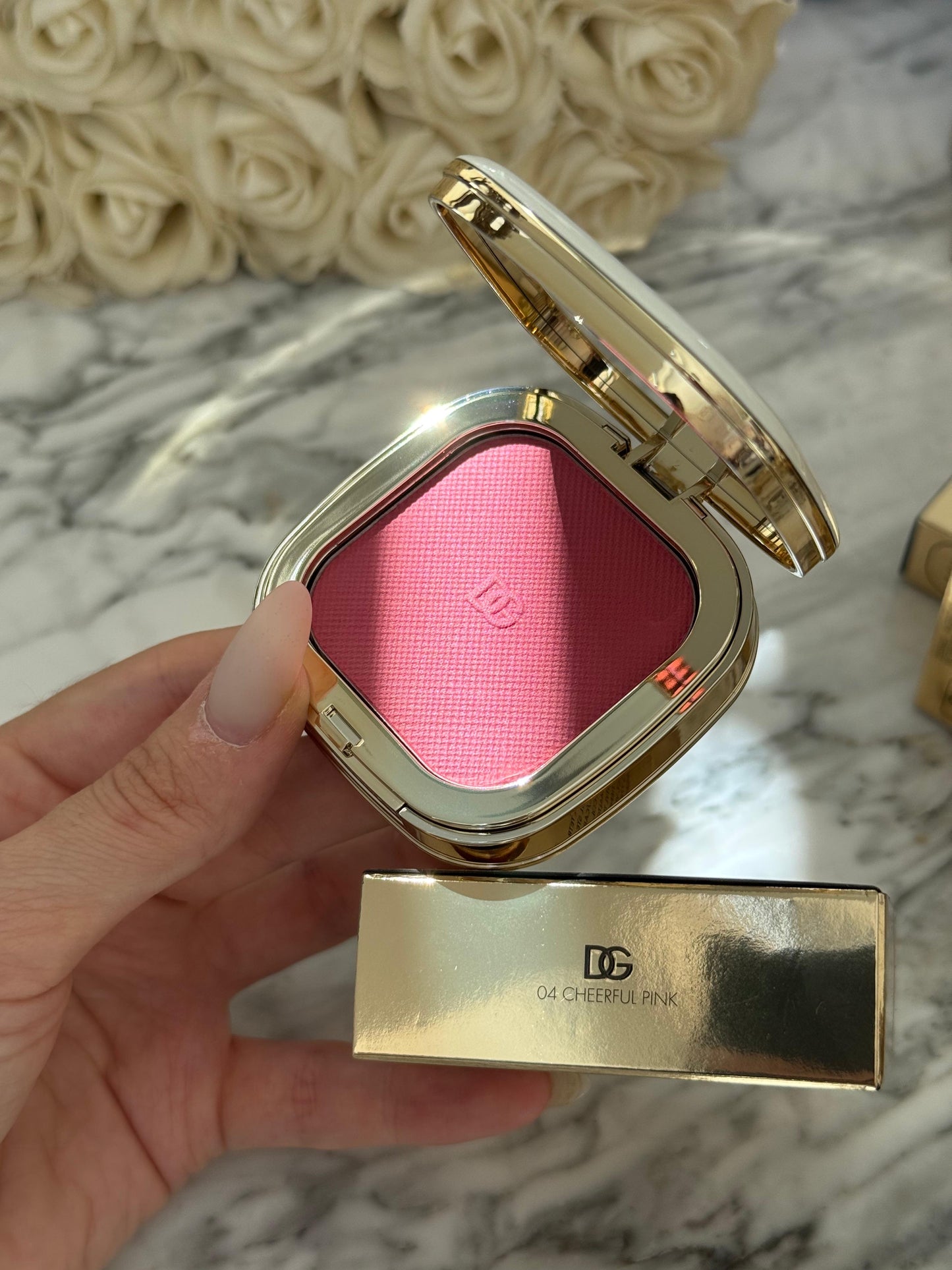 DOLCE & GABBANA
Cheek&Eyes Match - Lasting Blush & Eyshadow Powder (04)