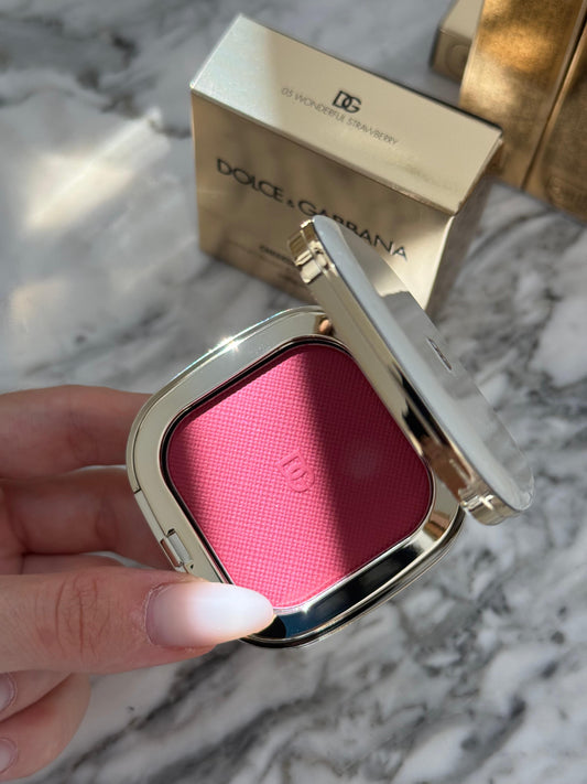 DOLCE & GABBANA
Cheek&Eyes Match - Lasting Blush & Eyshadow Powder (05)