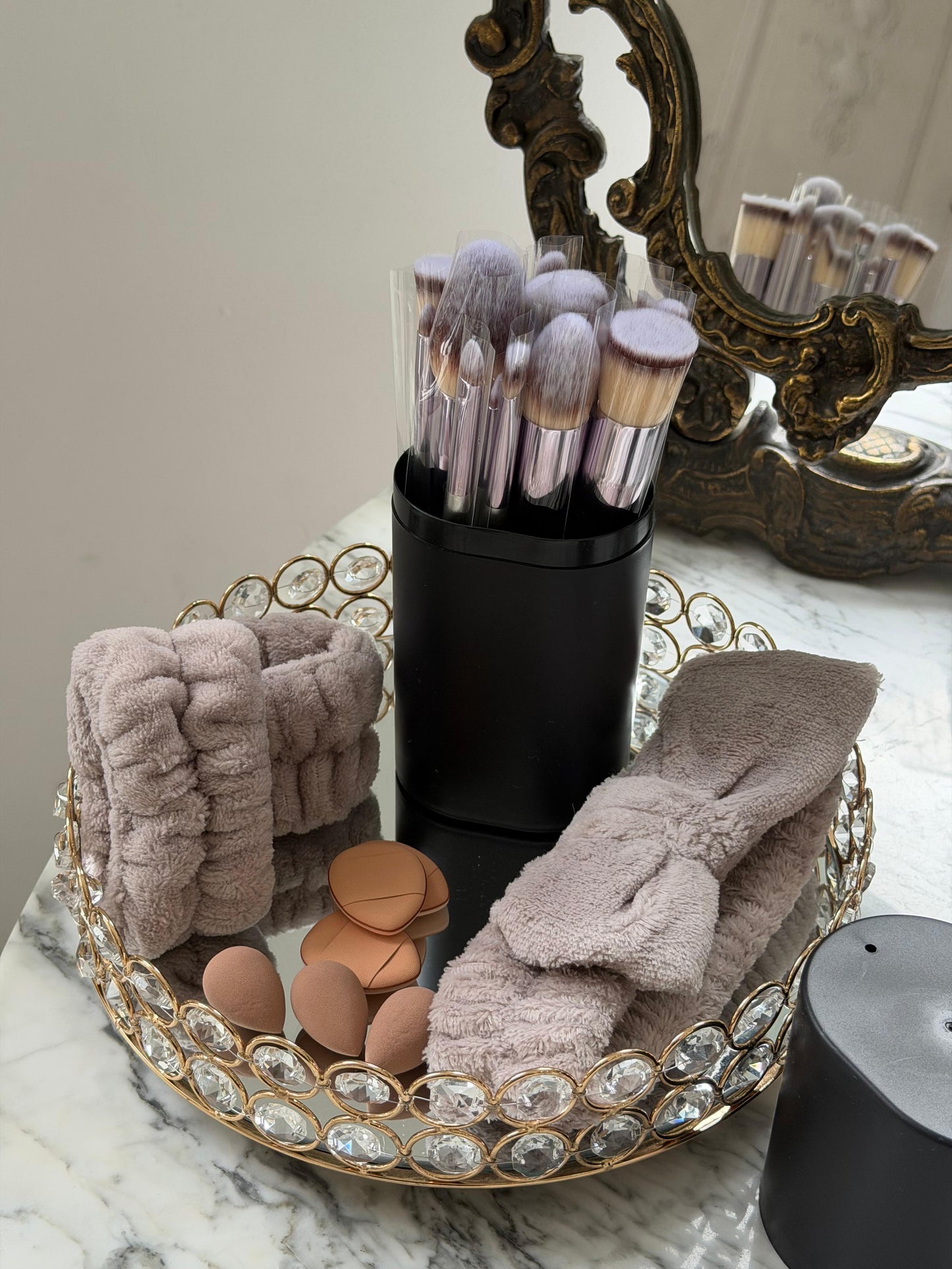 SHEONLY Makeup Brush Set 18 Pcs Professional Makeup Brush Set for Foundation, Powder, Concealers, Eye Shadows, Blush