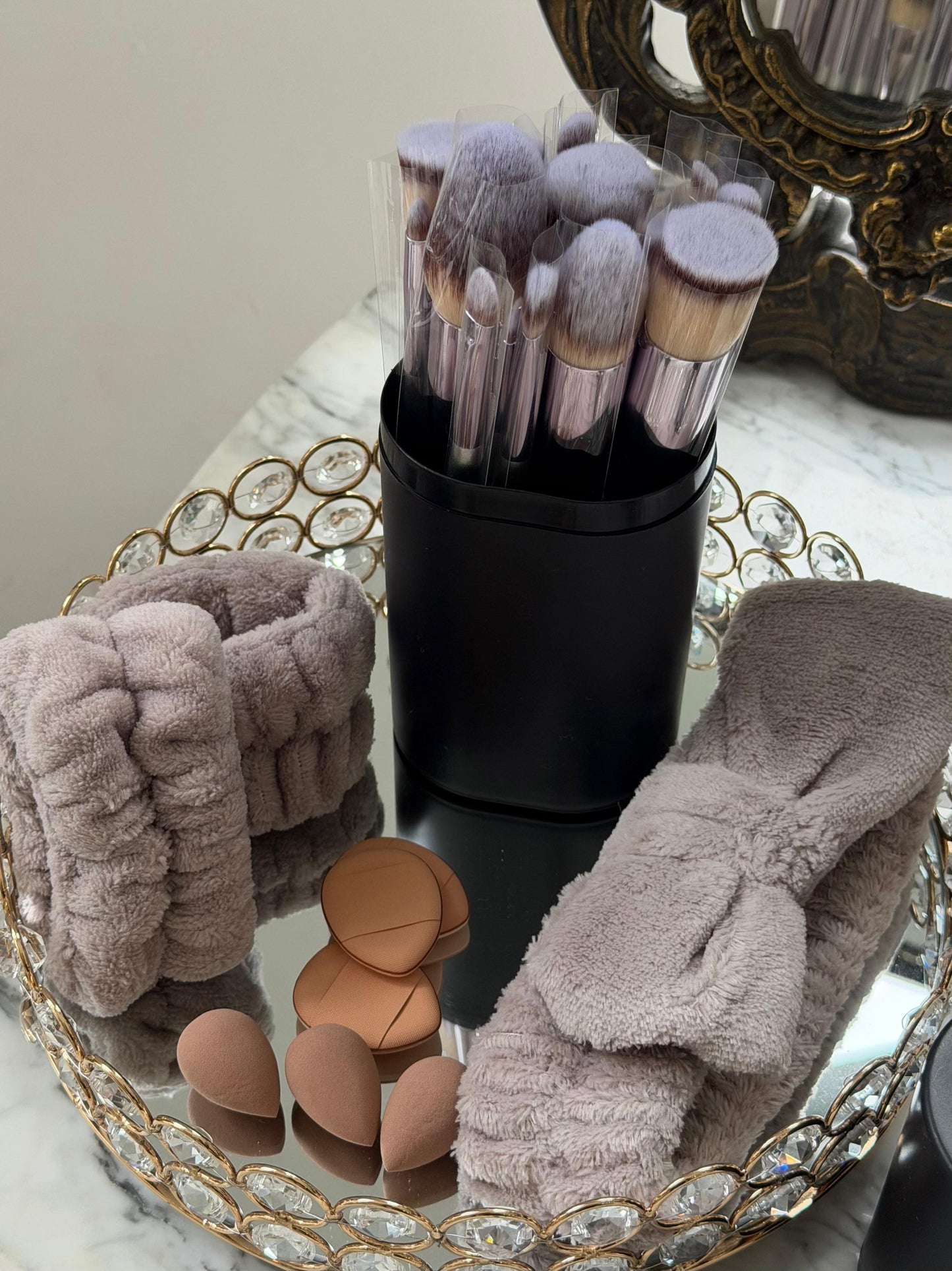 SHEONLY Makeup Brush Set 18 Pcs Professional Makeup Brush Set for Foundation, Powder, Concealers, Eye Shadows, Blush
