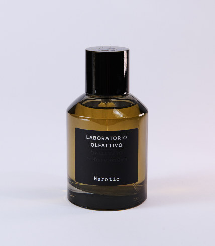LABORATORIO OLFATTIVO Nerotic Eau De Parfum
Hypnotic, sensual, sexual, erotic, nerotic…