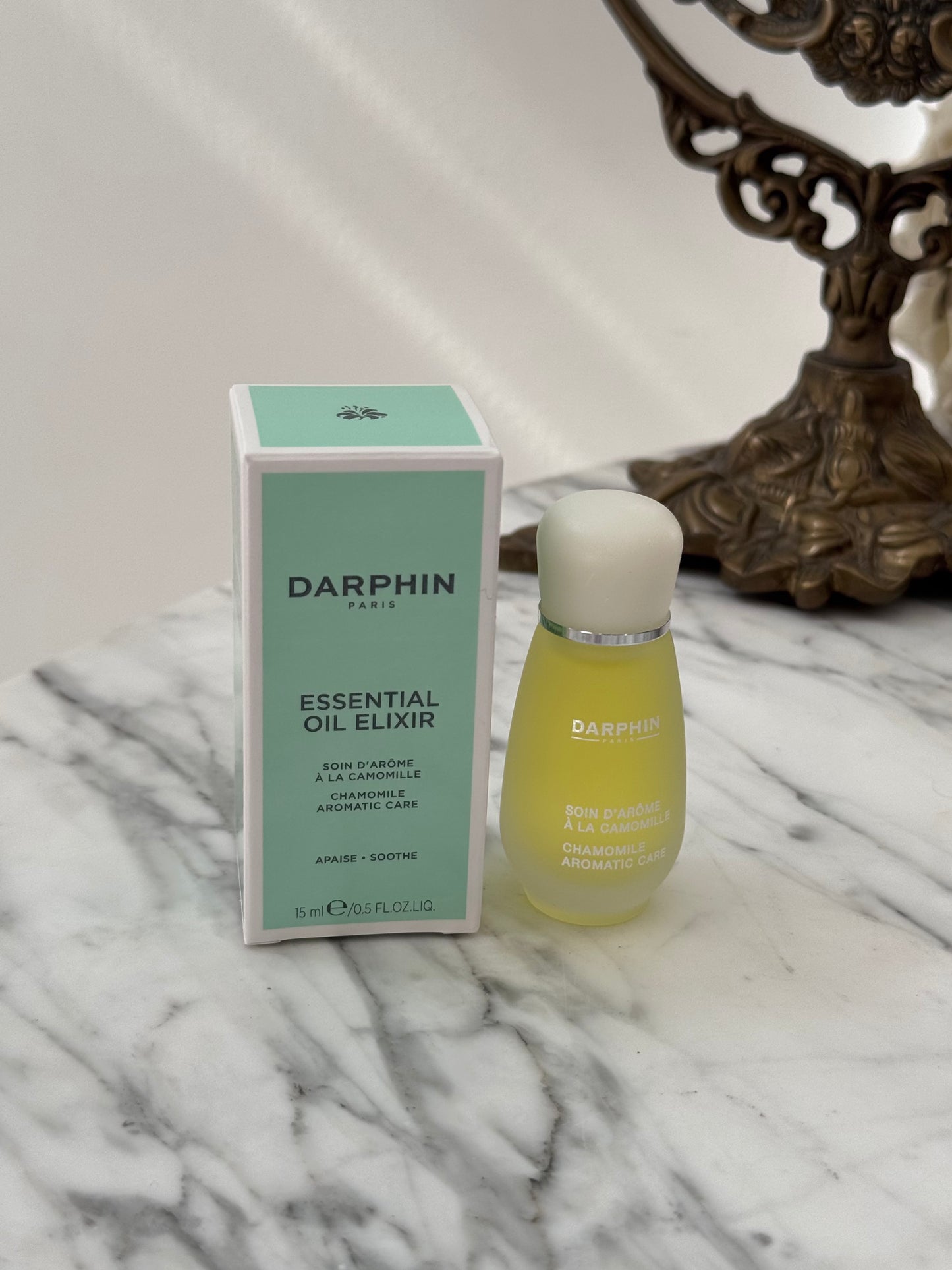 DARPHIN Essential Oil Elixir Chamomille Aromatic Care
Soothe, Protect And Natural Radiance To Sensitive, Redness-Prone Skin