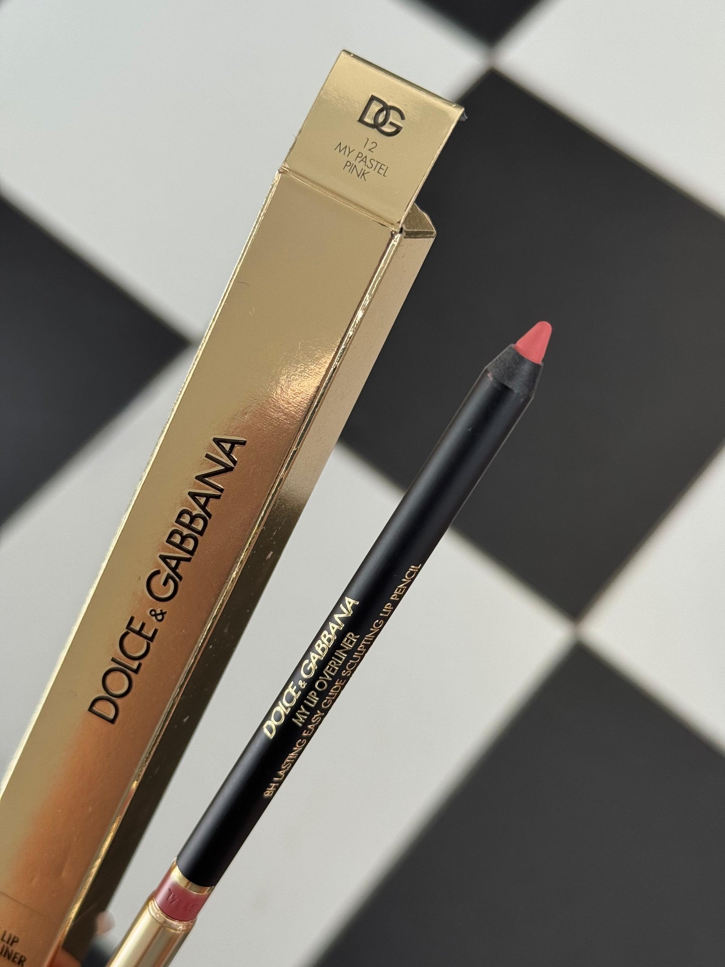 DOLCE&GABBANA My Lip Overliner
8H Lasting Easy Glide Sculpting Lip Pencil (12)