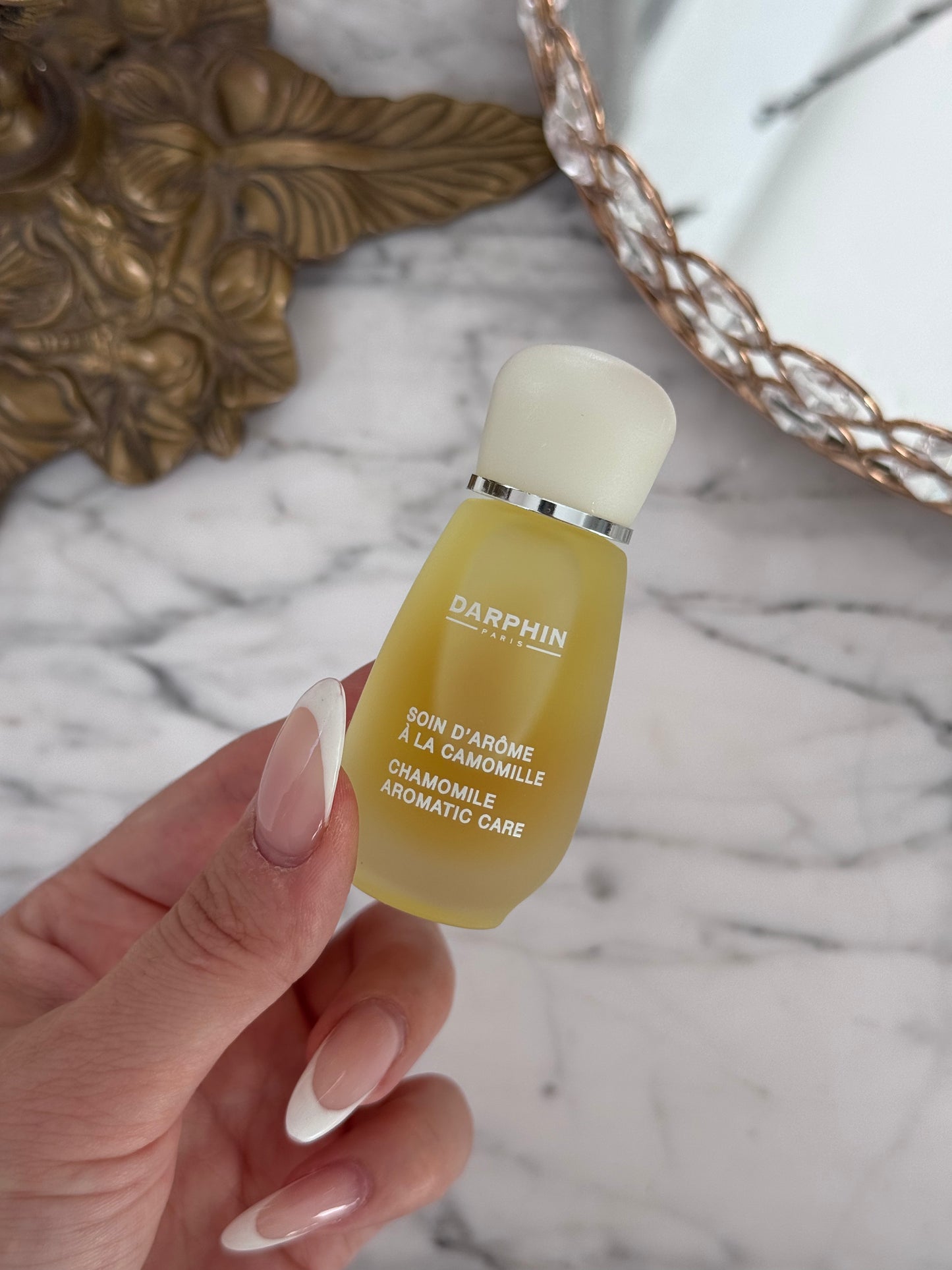 DARPHIN Essential Oil Elixir Chamomille Aromatic Care
Soothe, Protect And Natural Radiance To Sensitive, Redness-Prone Skin