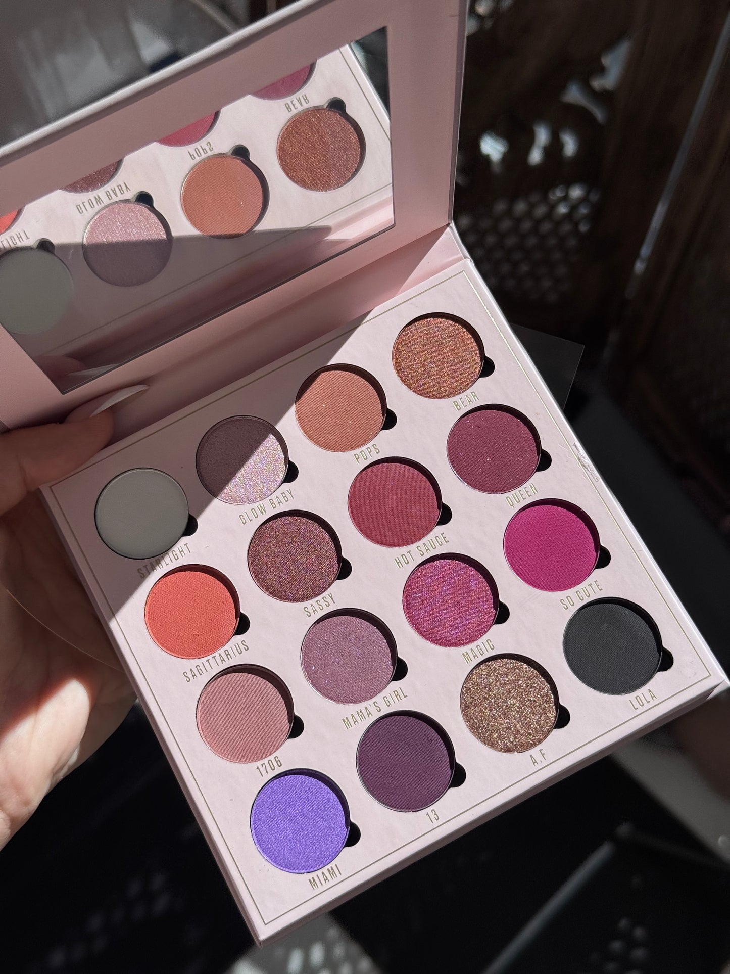 REVOLUTION BEAUTY LONDON Makeup Obsession Eye Shadow Palette - Belle Jorden