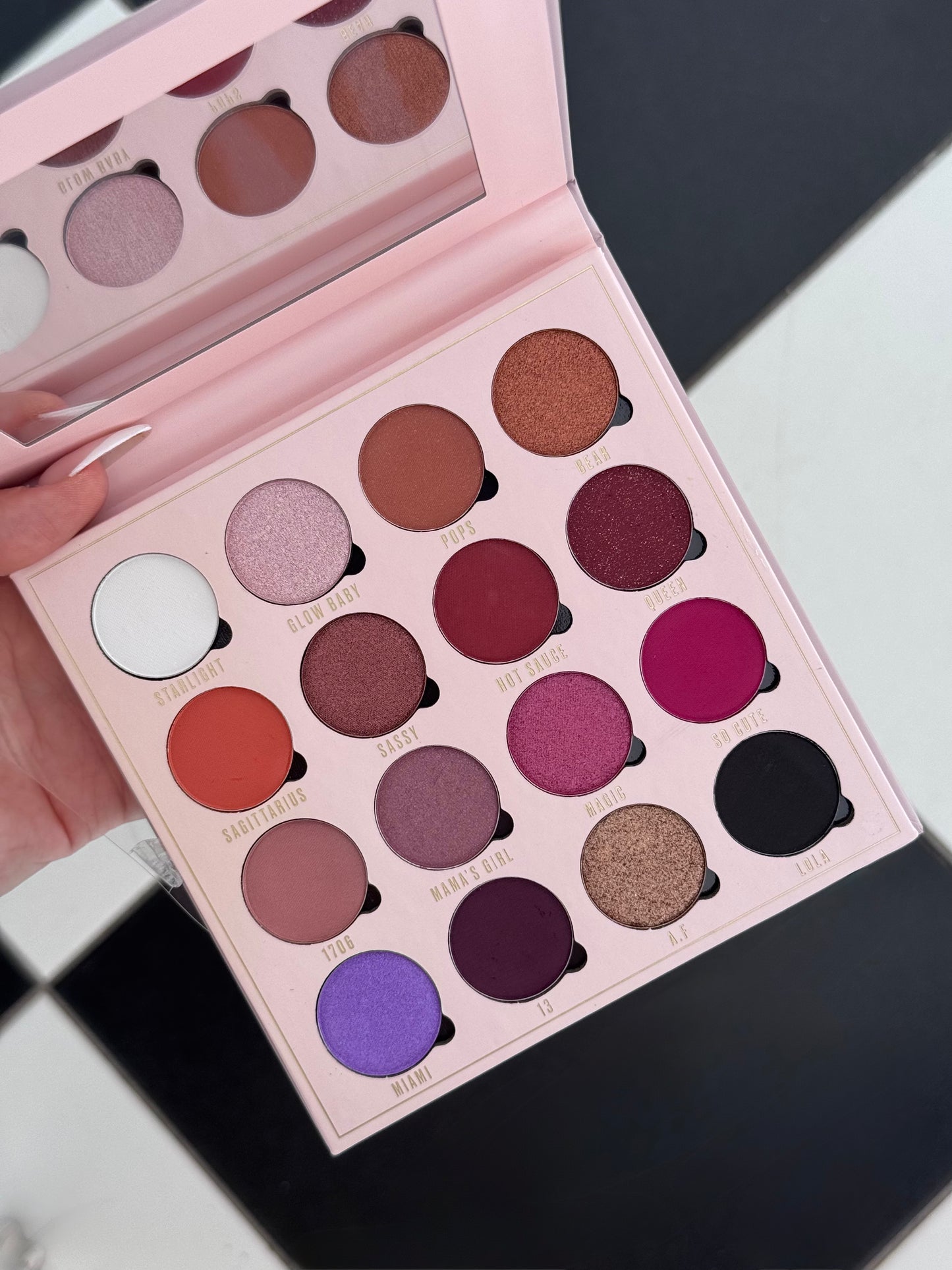 REVOLUTION BEAUTY LONDON Makeup Obsession Eye Shadow Palette - Belle Jorden