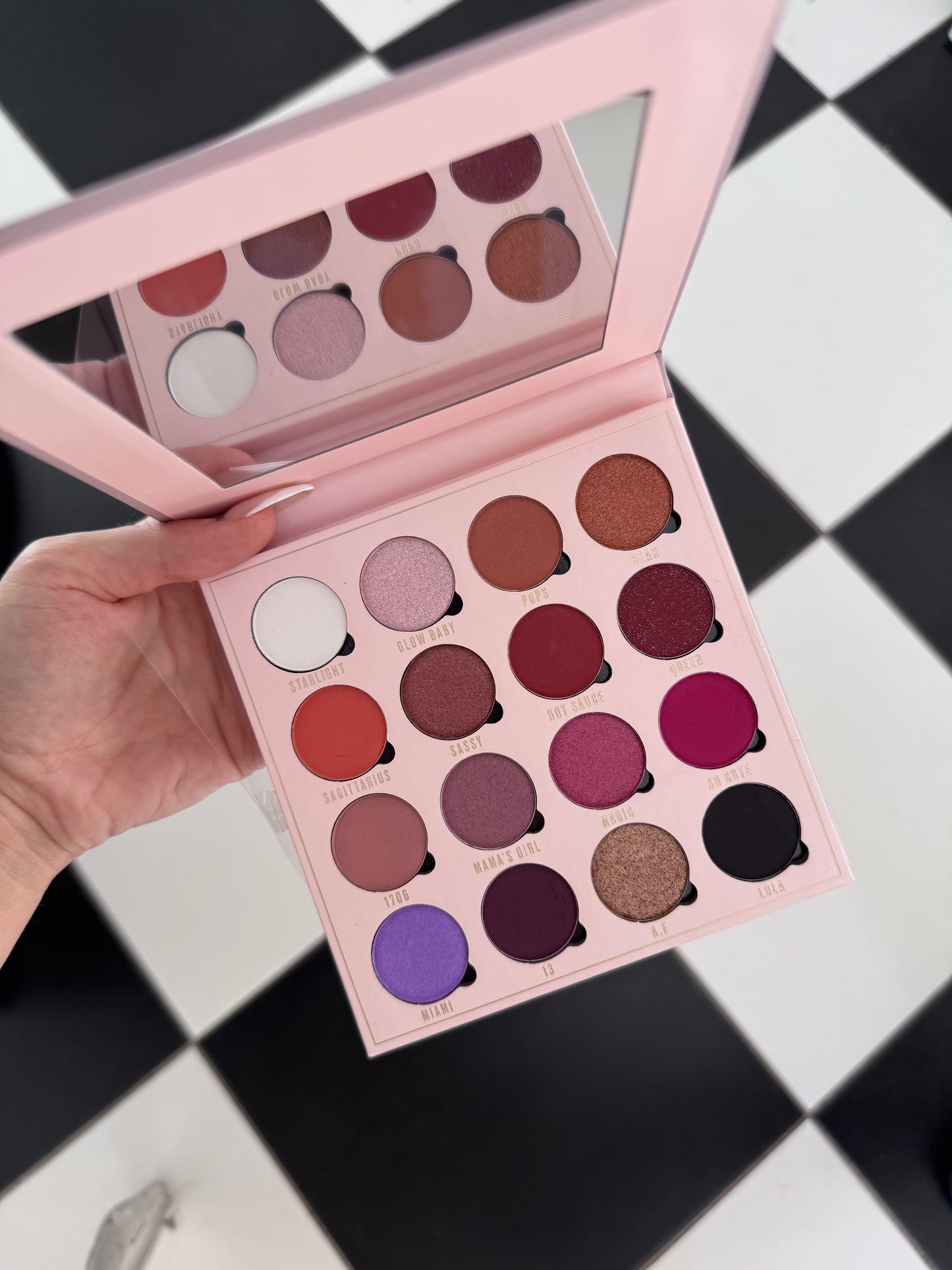REVOLUTION BEAUTY LONDON Makeup Obsession Eye Shadow Palette - Belle Jorden