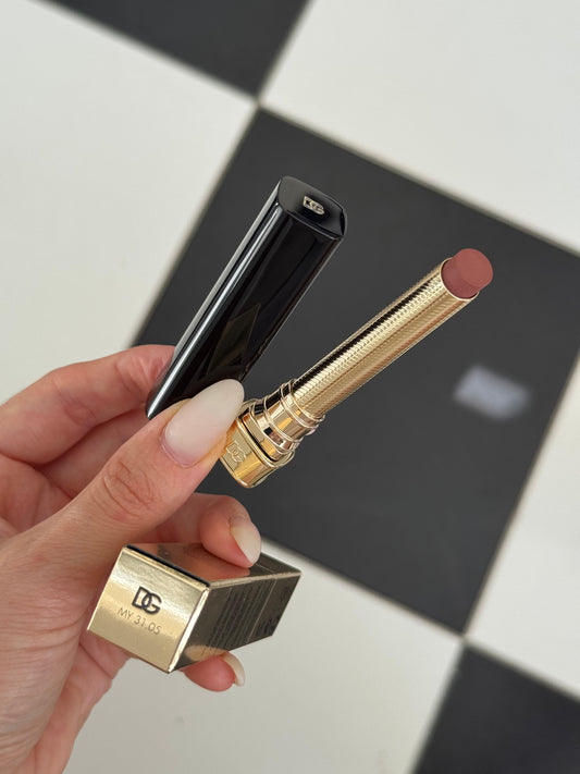 DOLCE&GABBANA My Comfy Matte Lipstick - My 31.05
Instant Rich Color & Hydration Lip Stylo