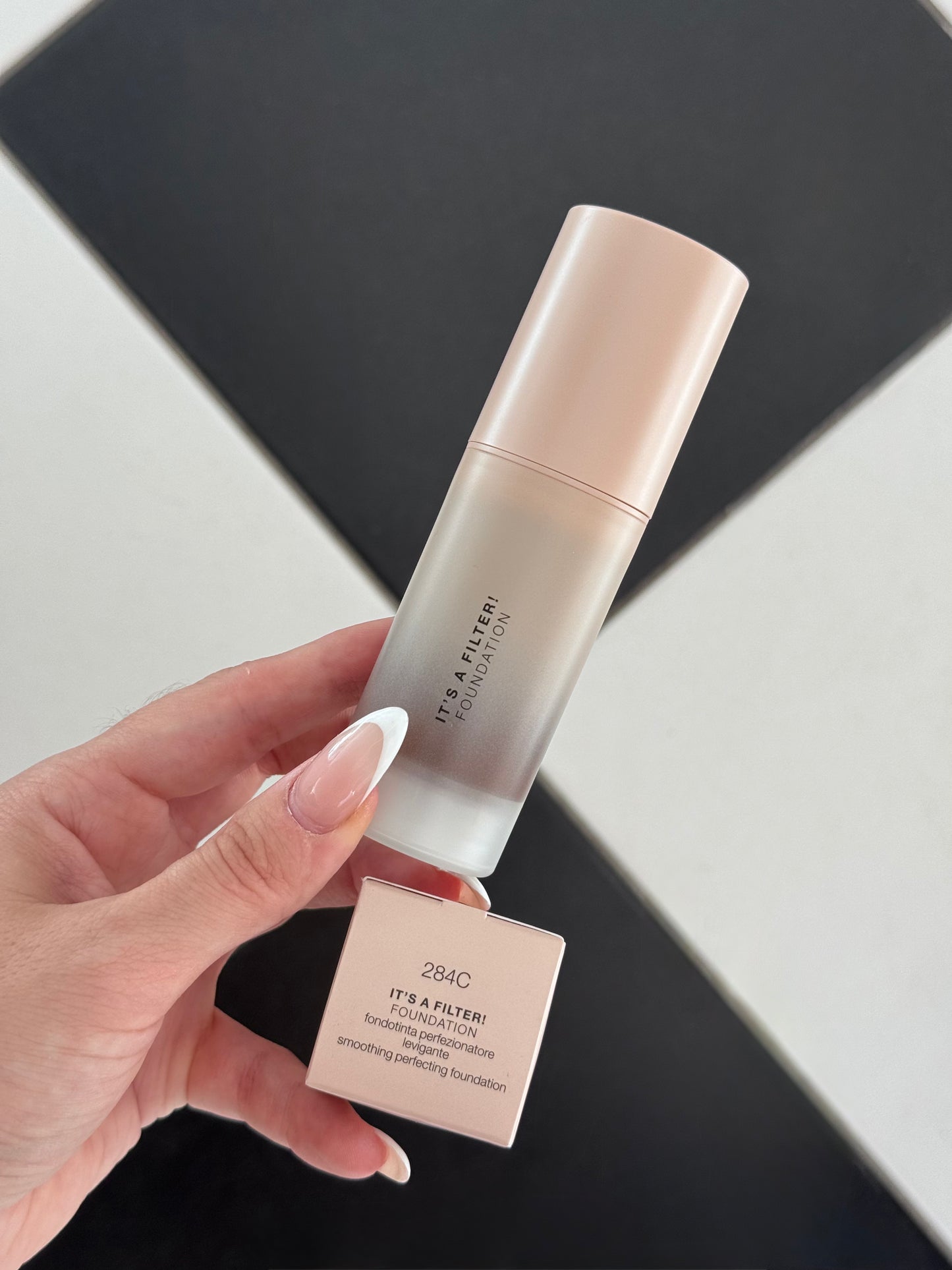DIEGO DALLA PALMA It’s A Filter! Smoothing Perfecting Foundation (284C)