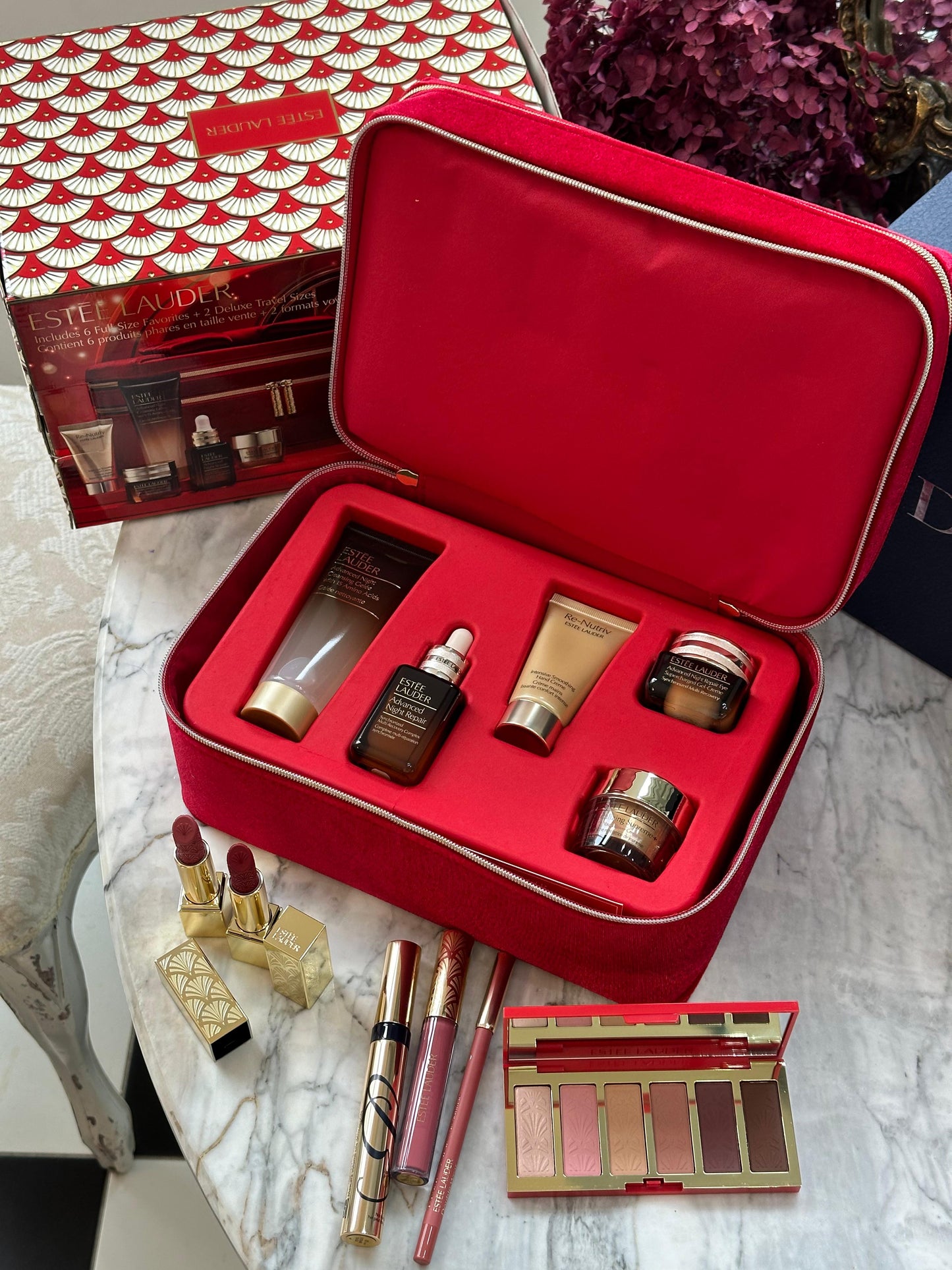 ESTÉE LAUDER Full-Size Favourites Gift Set (12 products)