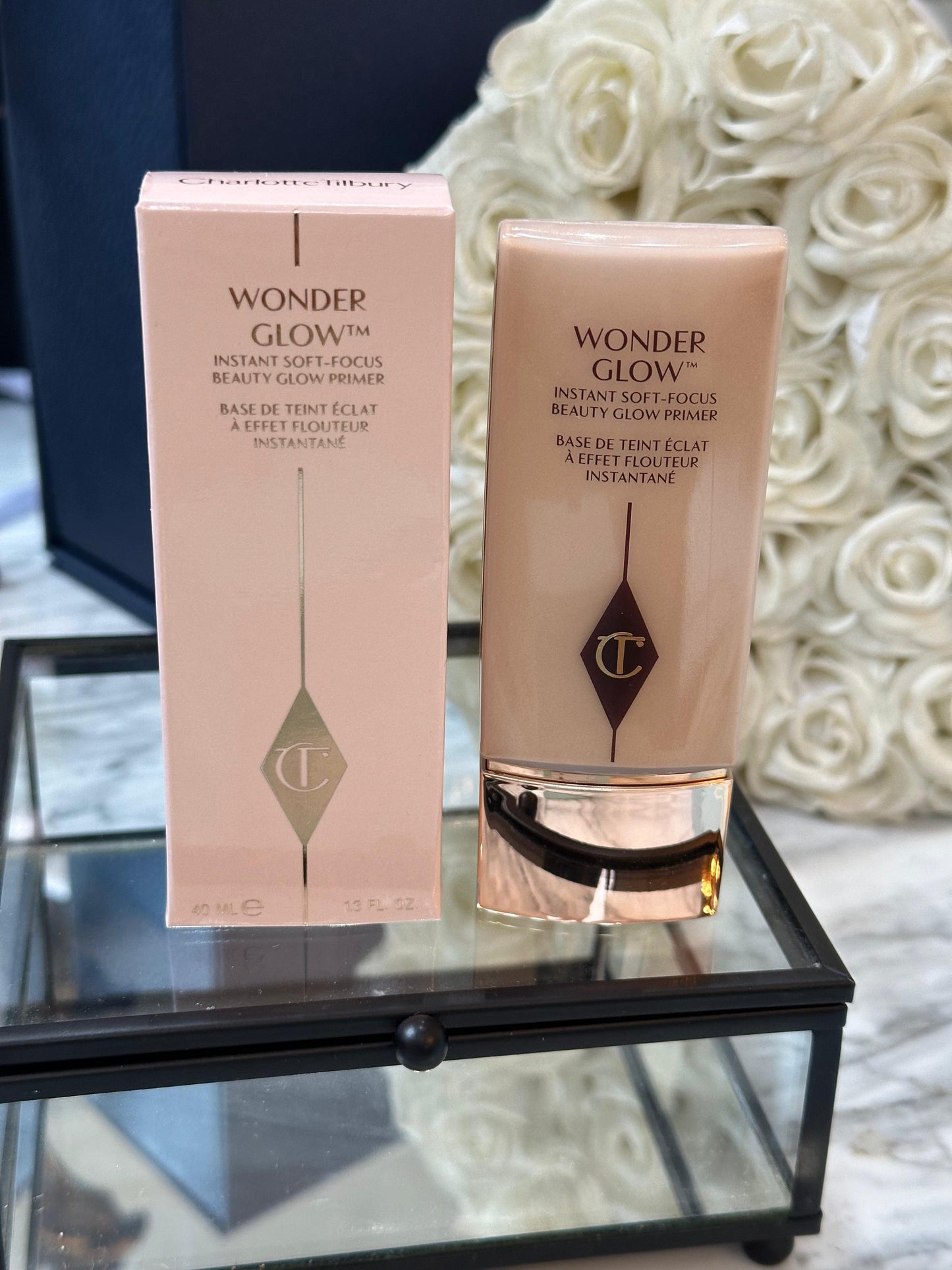 CHARLOTTE TILBURY
WonderGlow Primer
Instant Soft-Focus Beauty Glow