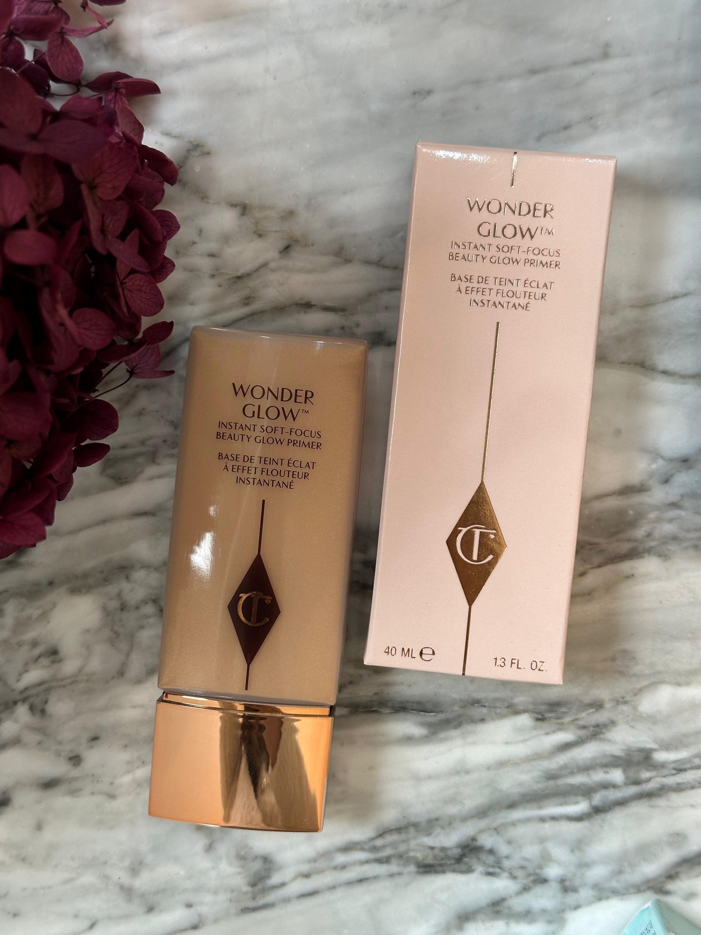 CHARLOTTE TILBURY
WonderGlow Primer
Instant Soft-Focus Beauty Glow