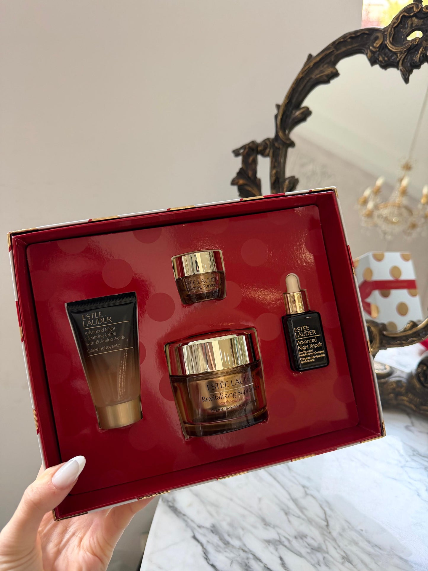 ESTÉE LAUDER
Revitalizing Supreme+ Routine Skincare Gift Set