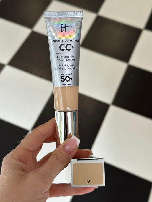 IT COSMETICS - Light
CC+ Cream Full-Coverage Foundation With SPF50+