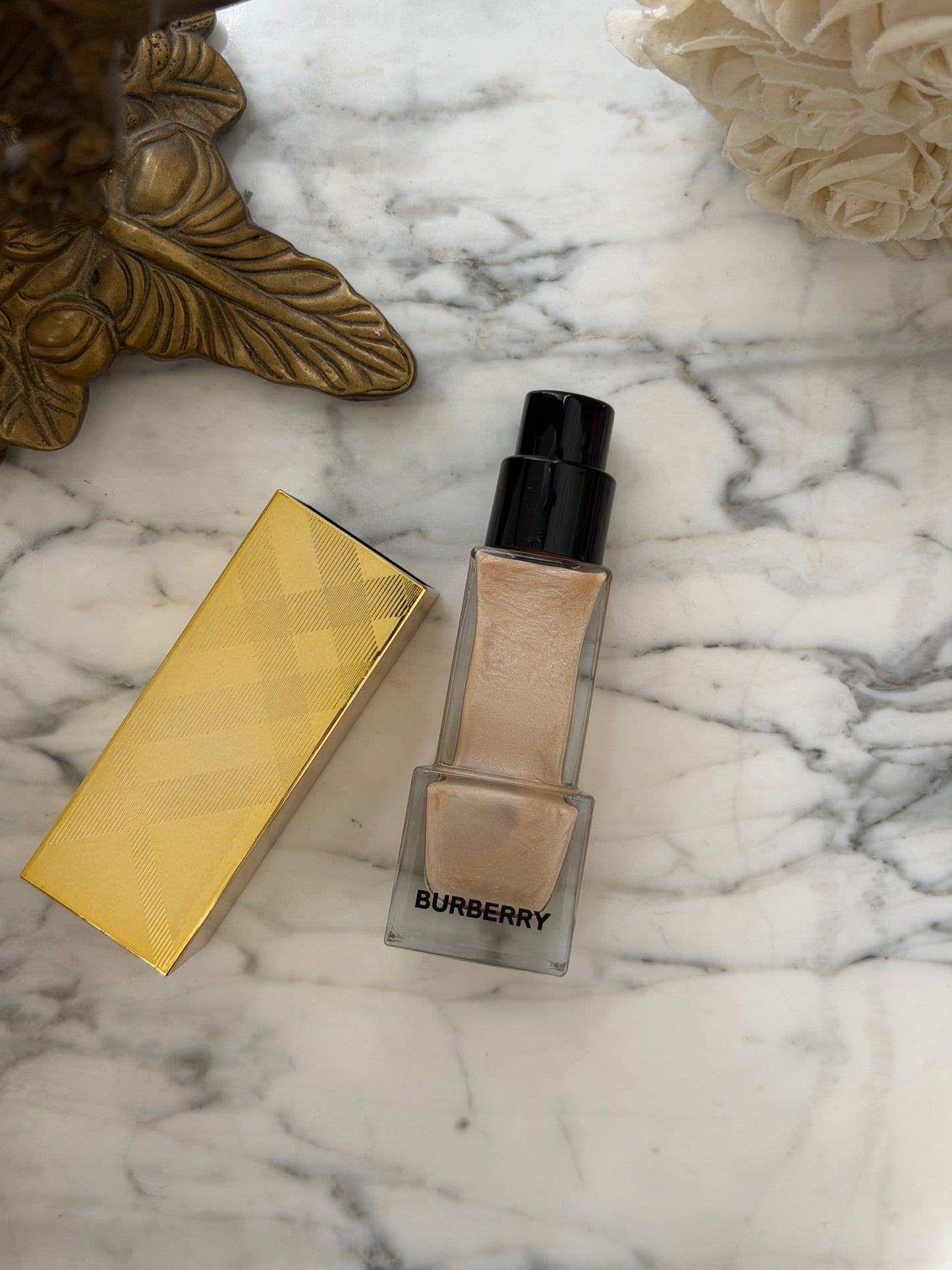 BURBERRY
Beyond Radiance Primer
Bare Glow