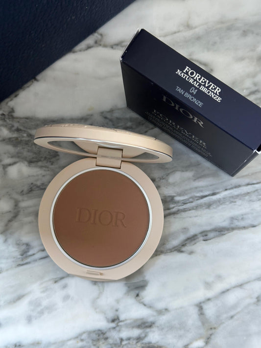 DIOR Forever Natural Bronze
Healthy Glow Bronzing Powder - 04