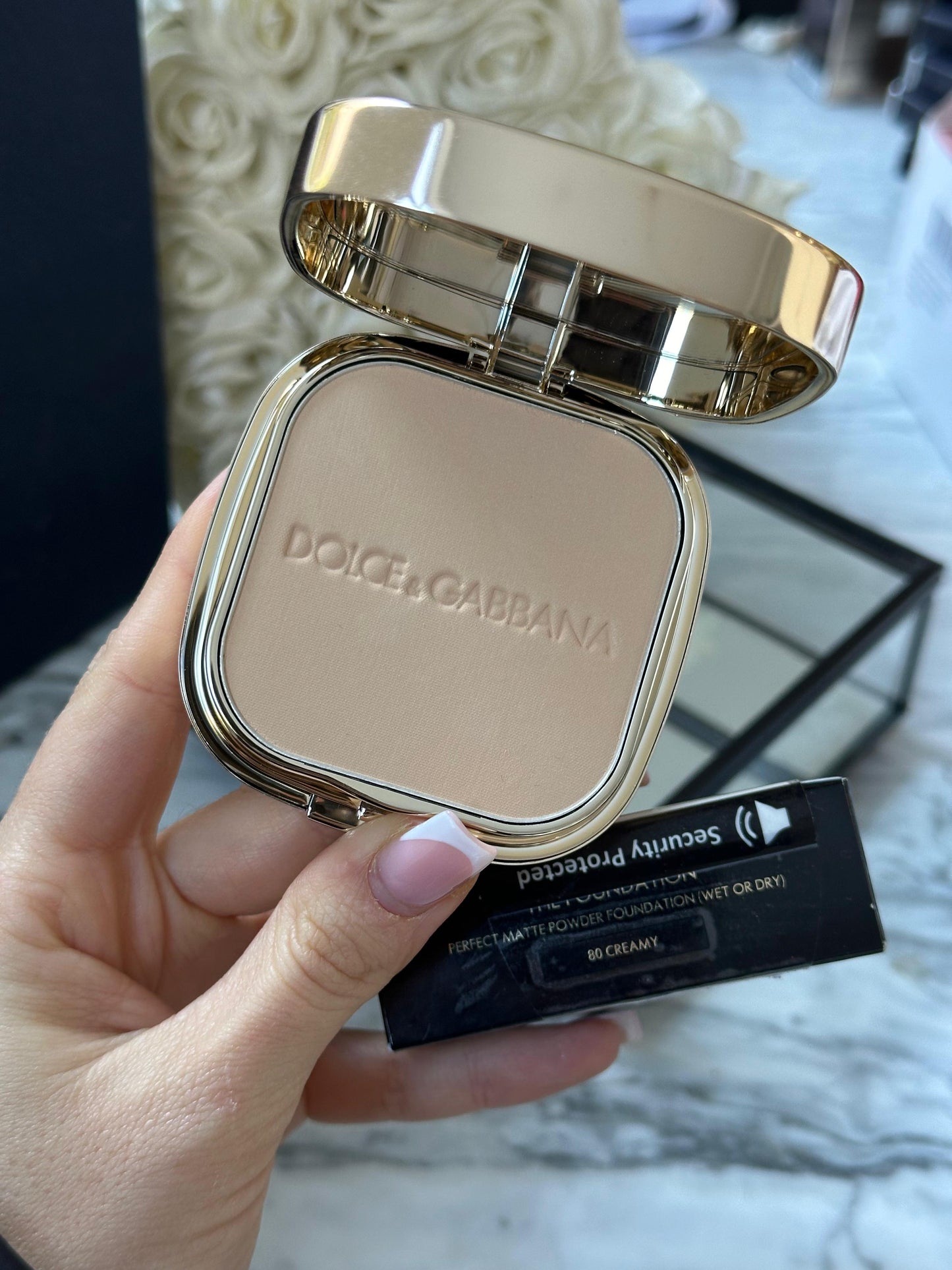 DOLCE&GABBANA The Foundation
Perfect Matte Powder Foundation - With Mirror And Applicator Color