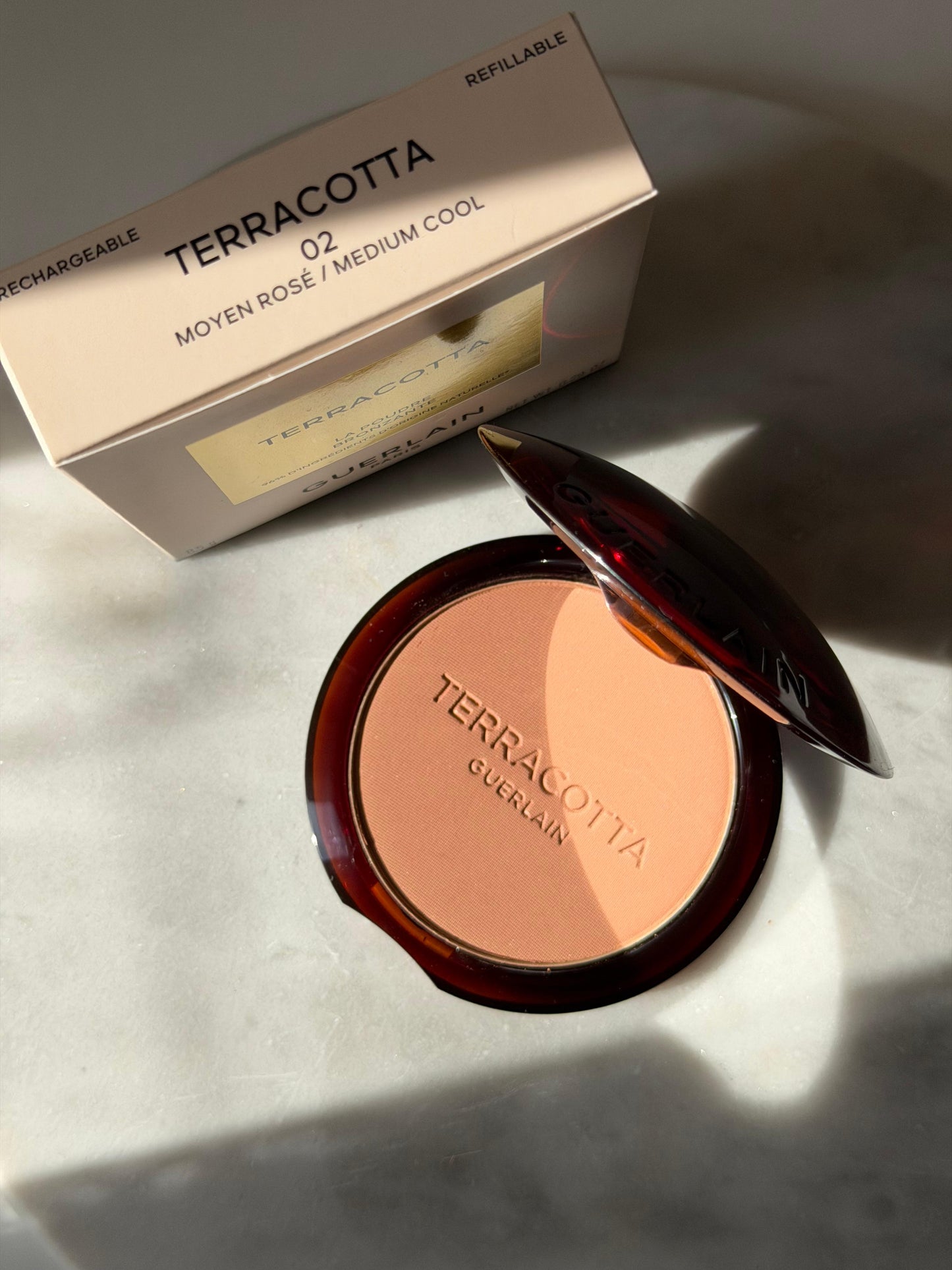 GUERLAIN Terracotta The Bronzing Powder (02)
Golden Bronzed Glow